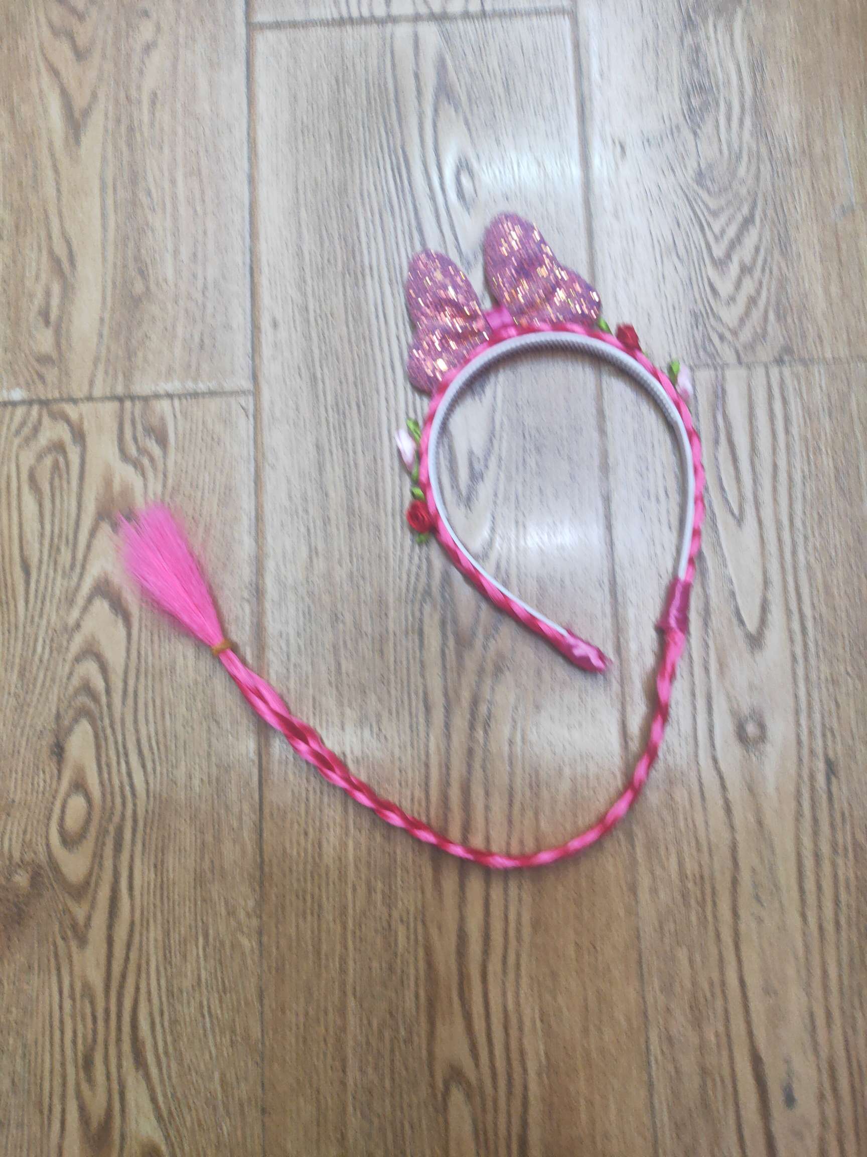Rabbit ear braid head buckle