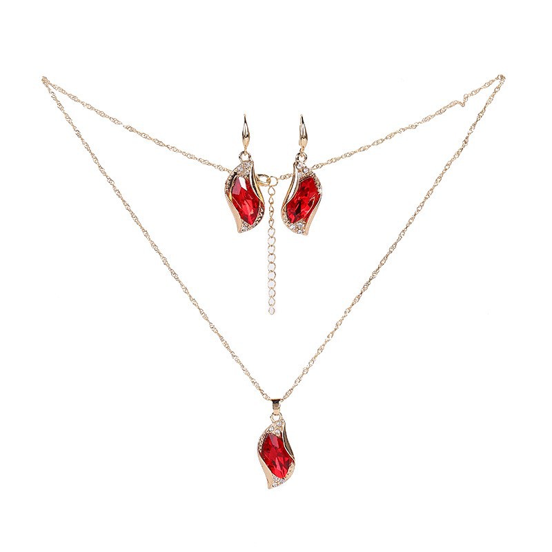 Cross border bride set of decorative European and American wedding dinner set of diamond-encrusted horse eye shape crystal earrings and necklace jewelry set