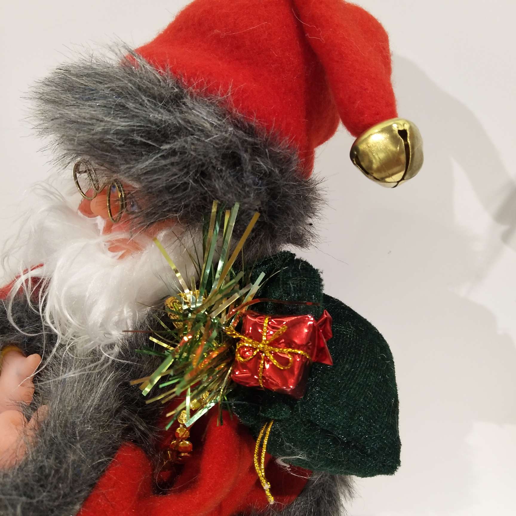 Manufacturer of new authentic Santa Claus 12 inch grey edge small turn light bag and violin style of various small electric size complete Christmas gifts wholesale Item Picture