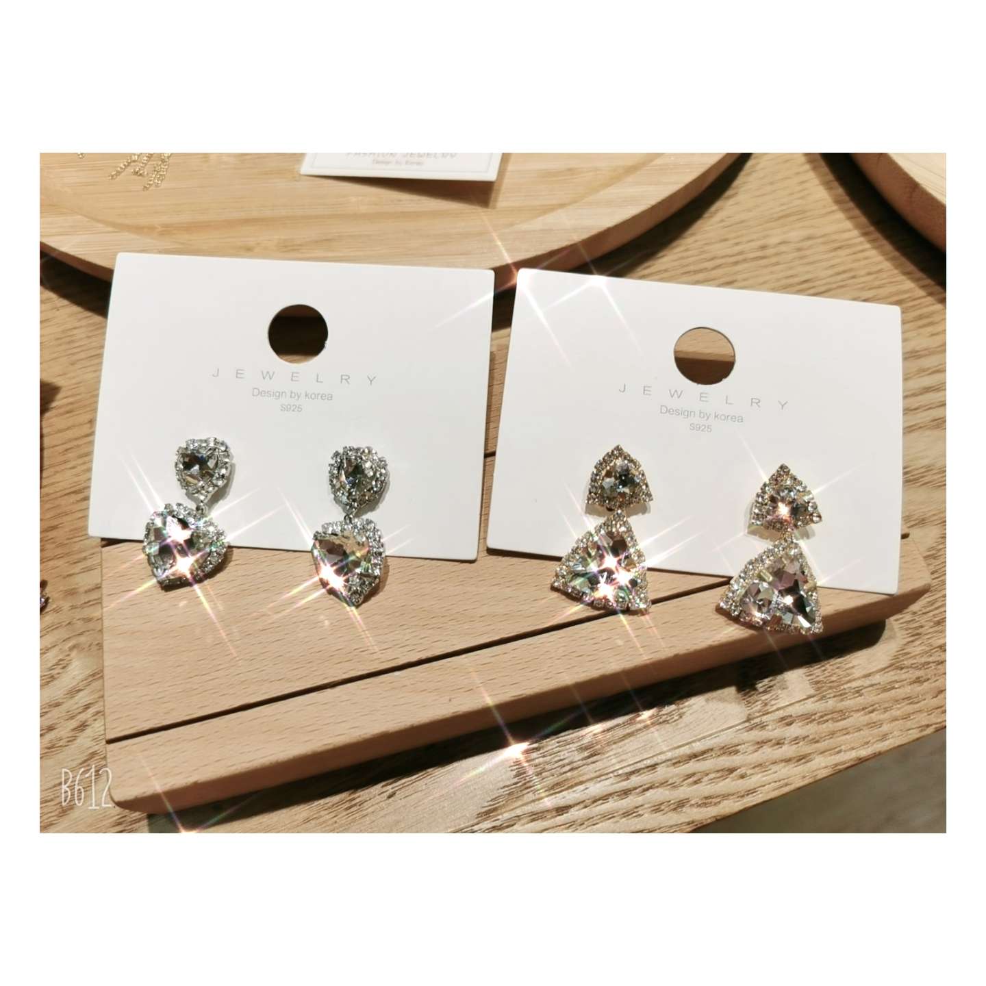 韩国爆款 银针三角形玻璃界面耳环