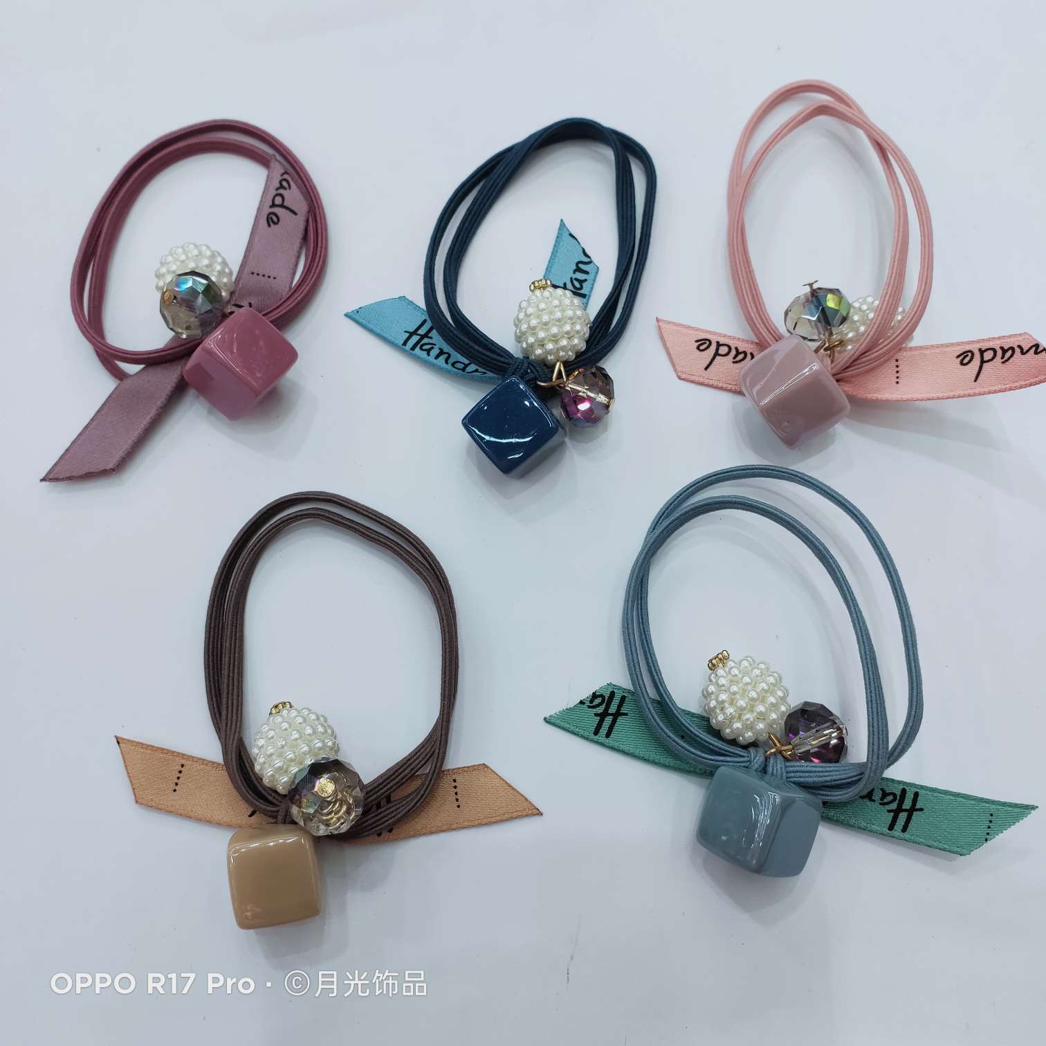 Korean style trendy acrylic square, bayberry ball, webbing, knotting, rubber band, hair band and hair rope cover Application Scenario