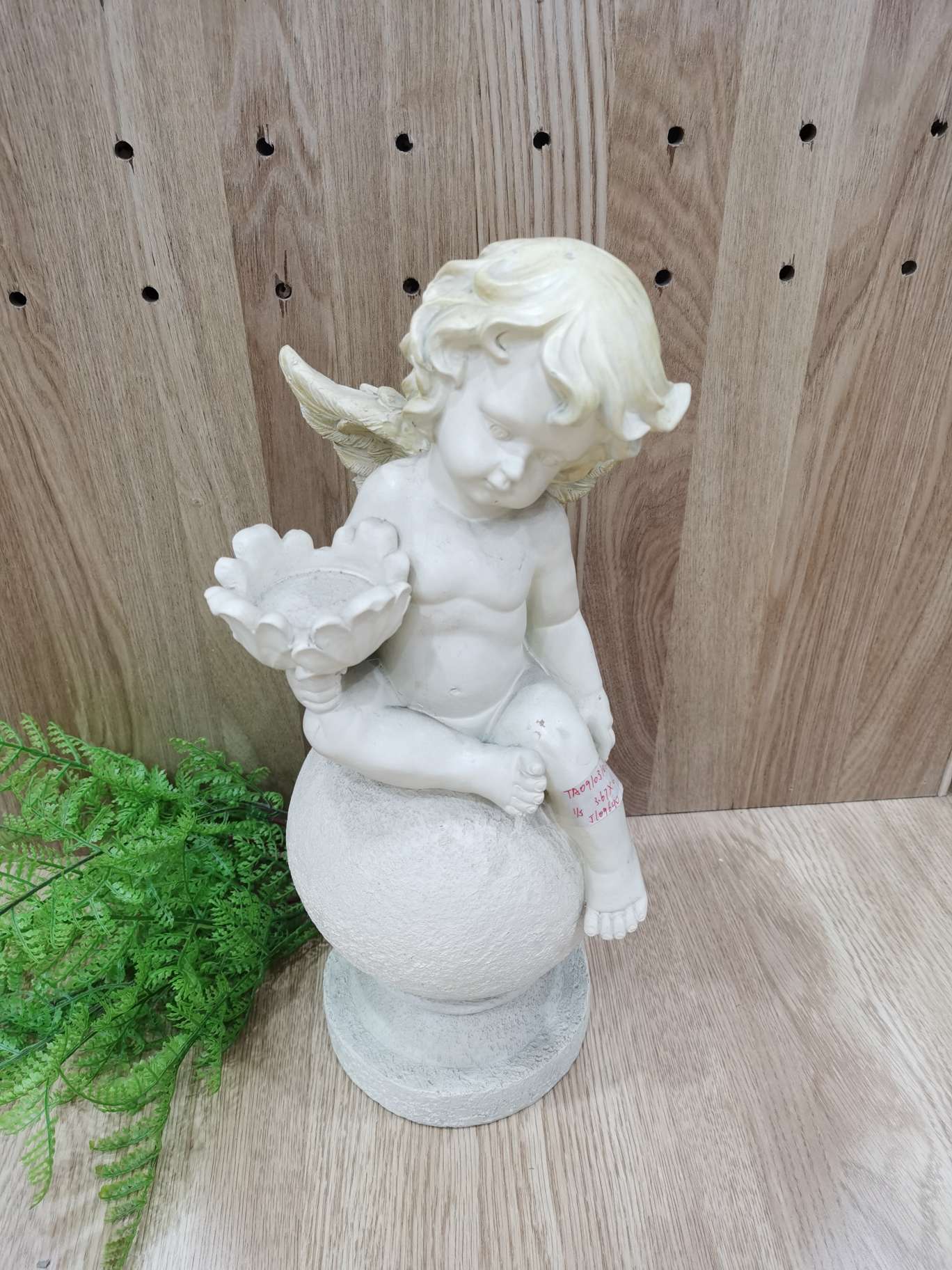 树脂工艺品花园家居摆饰，天使拿花烛台。