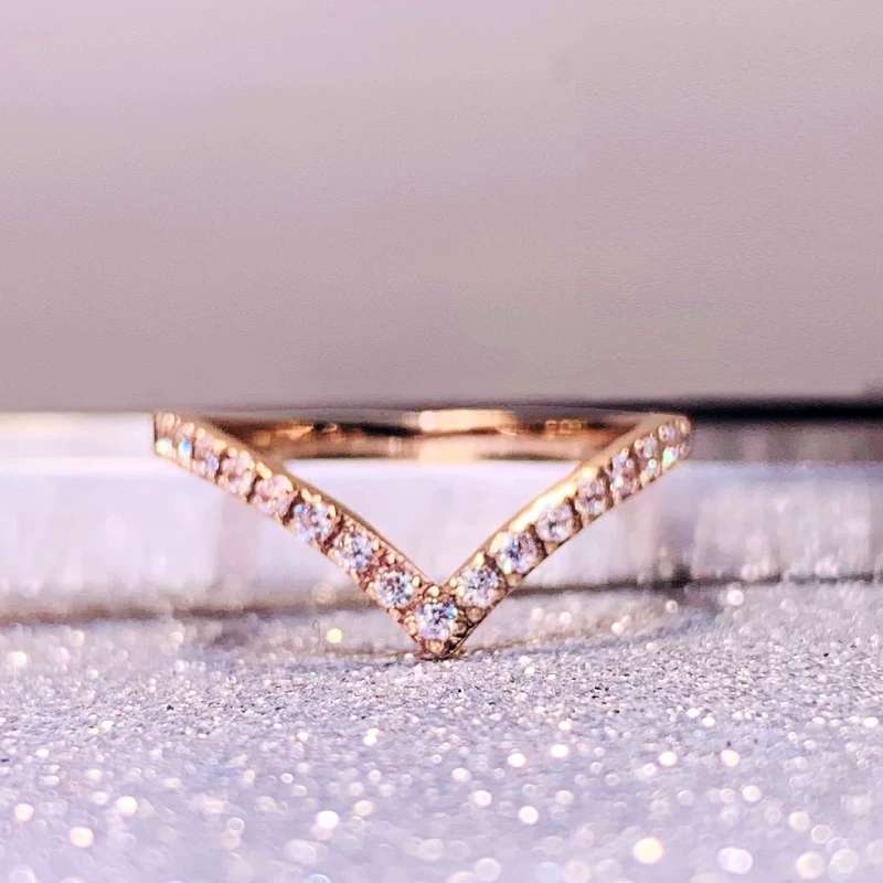 Korean rose gold jewelry all match temperament V-shaped diamond ring V-shaped guard ring simple fashion ring for girls thumbnail