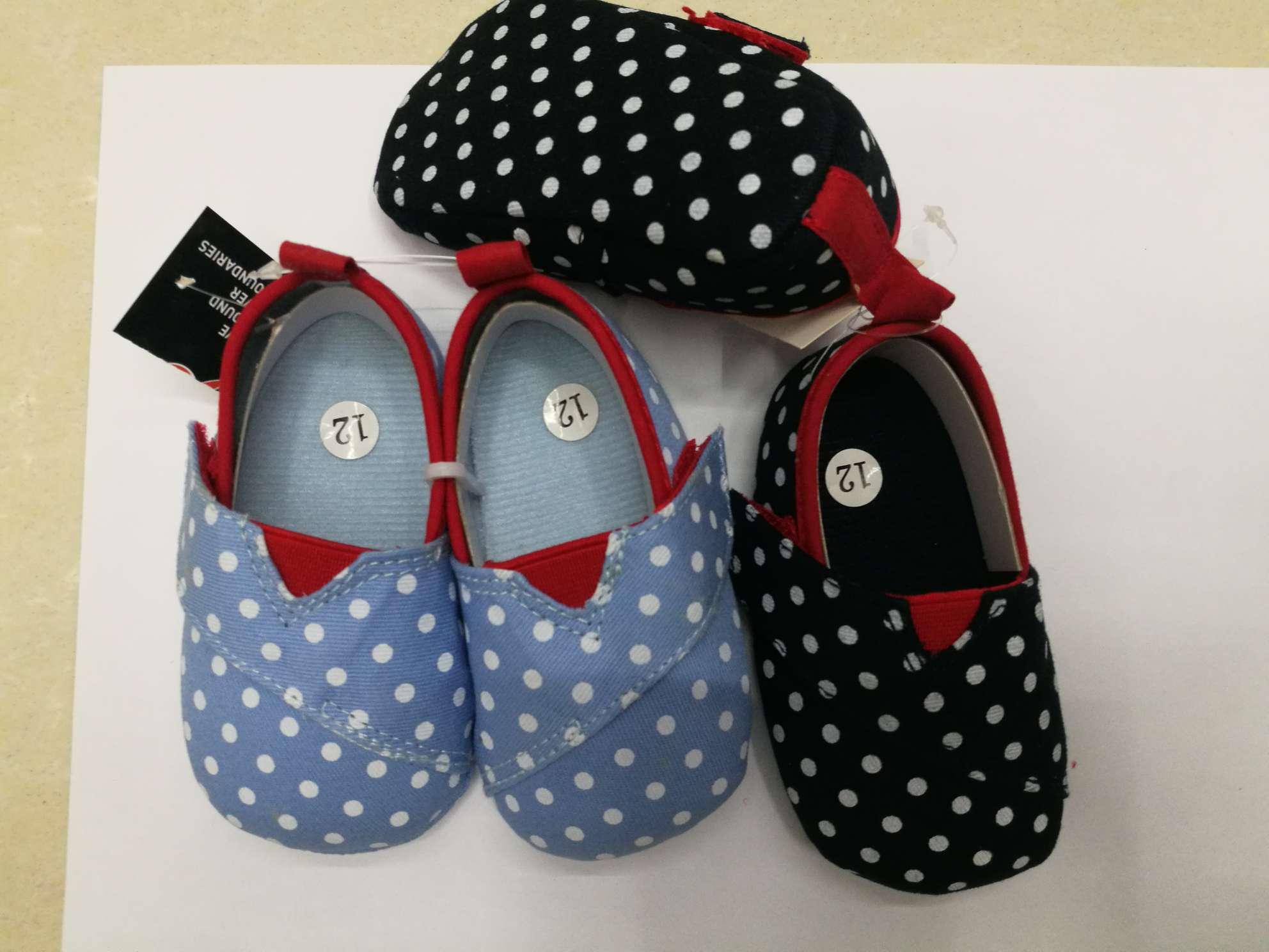 Sticky Button Round Spot Baby Shoes