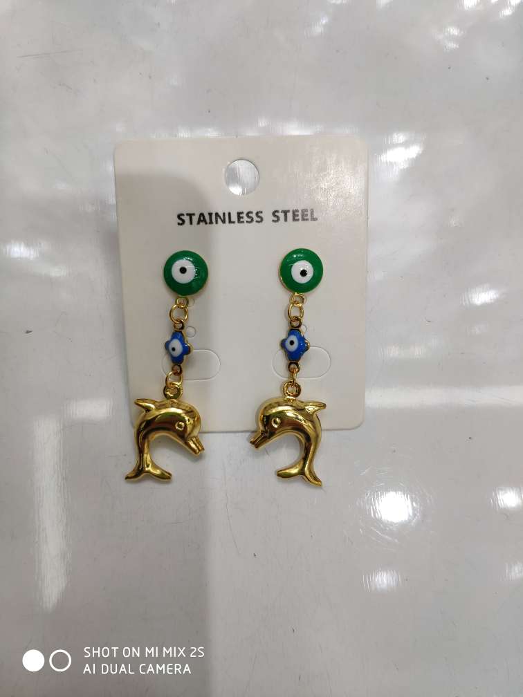 Stainless steel pendant dolphin earrings.
