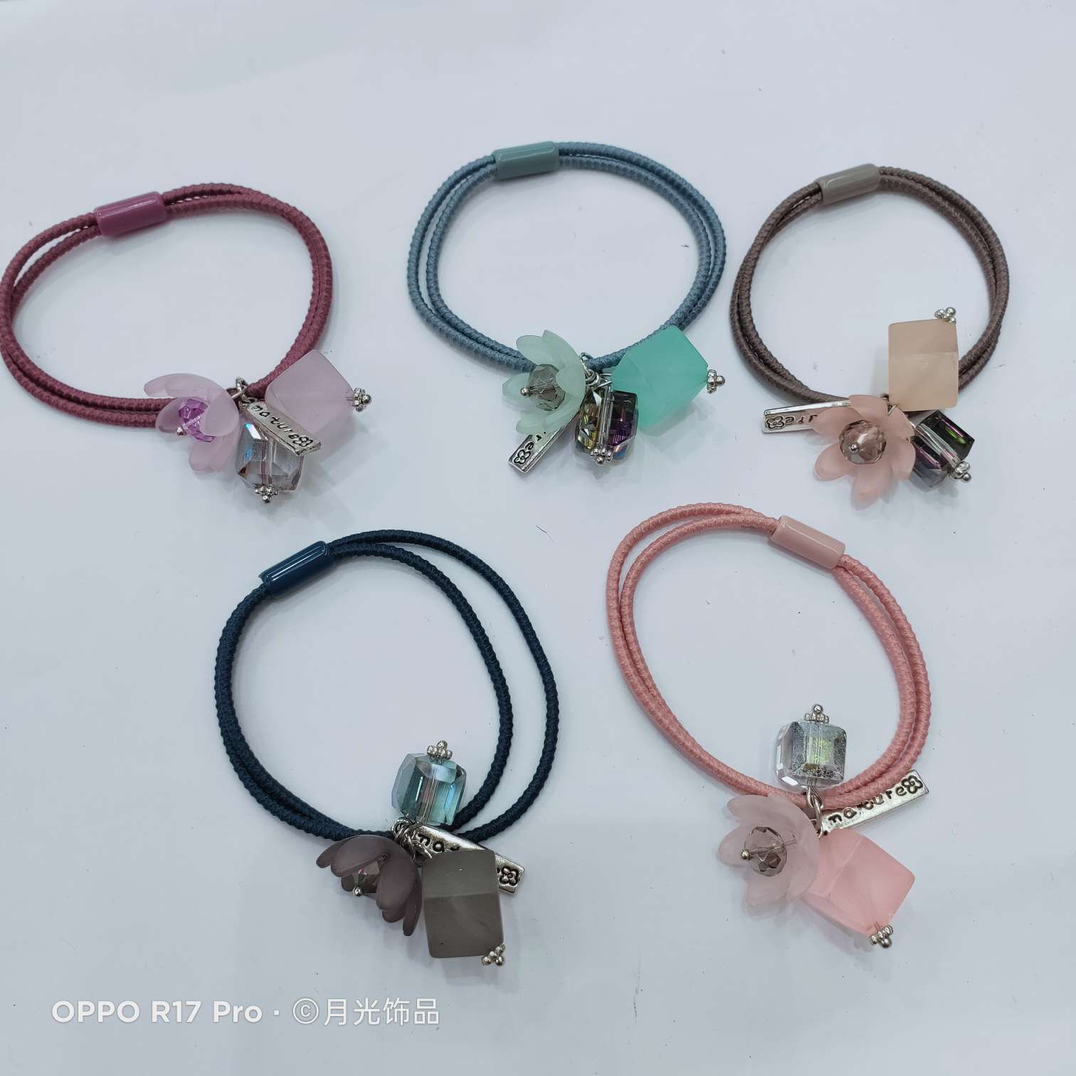 Korean-style popular fashion acrylic frosted square flower crystal leather band hair tie and hair band leather case Specification image