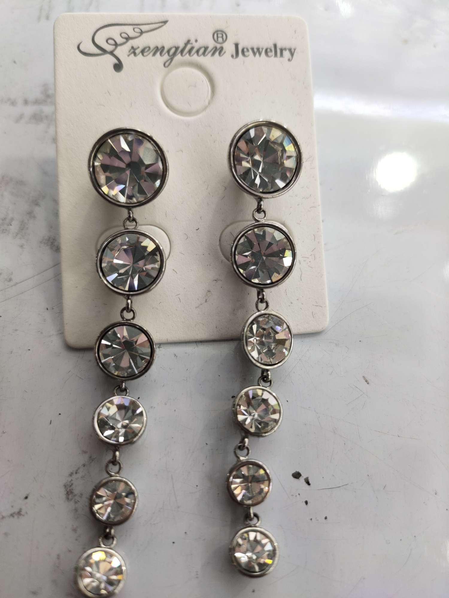 Metal fashion accessories thumbnail