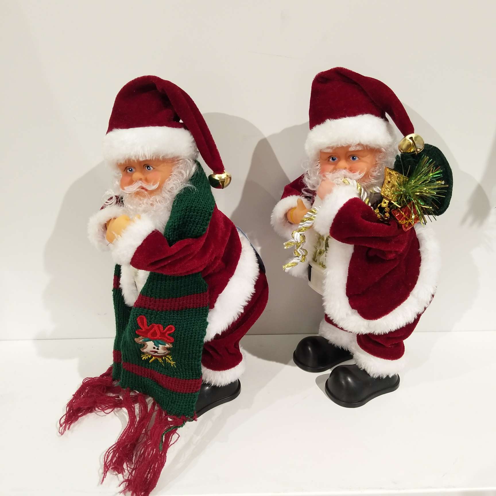 Authentic new Christmas gift, small electric scarf backpack, luxurious Christmas gift, cute old man: See which little cutie takes me and my friends away! 9123 details Picture