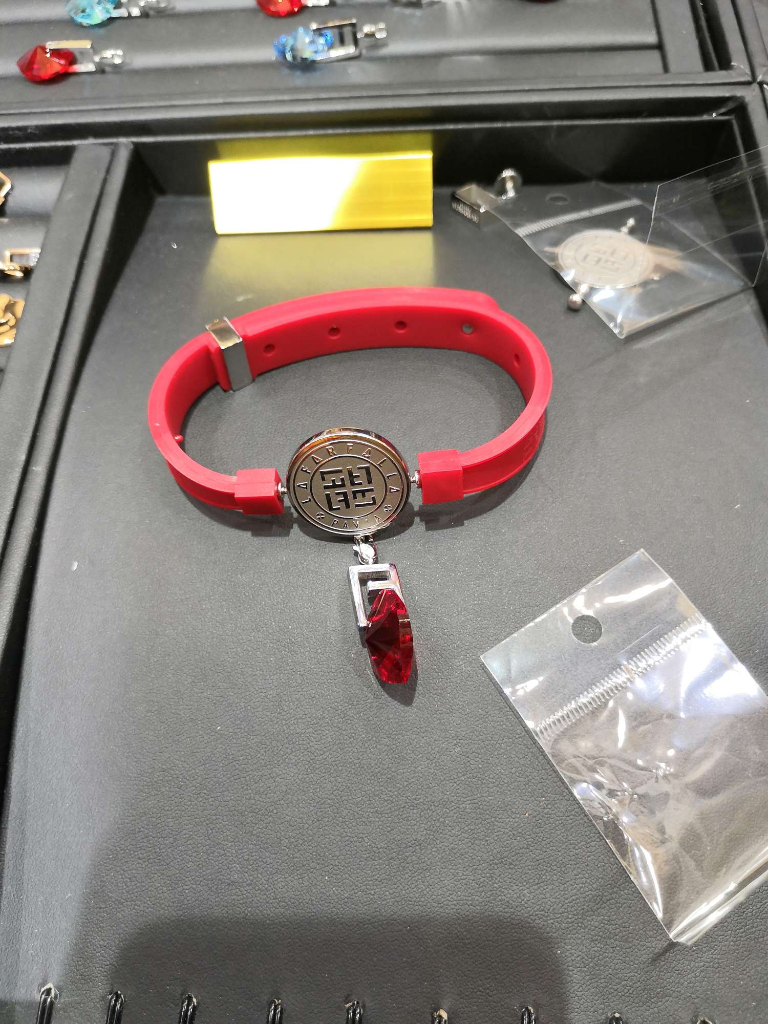 【买家秀】
特别合适这个季节的款式
反馈也软绵绵的好评[呲牙]
好看加小小的可爱
谢谢您找到它的美
推荐给大家[太阳]详情图6