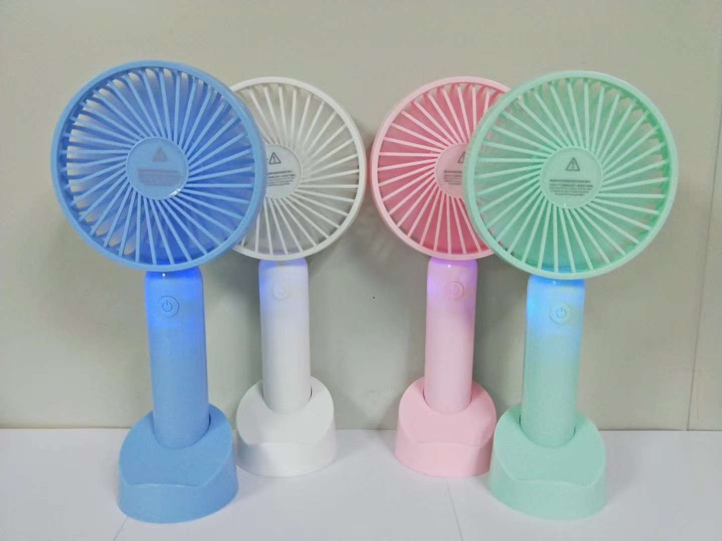 充电风扇 手机支架风扇 地摊热卖 活动赠送 厂家直销 迷你风扇 高高电子玩具 1