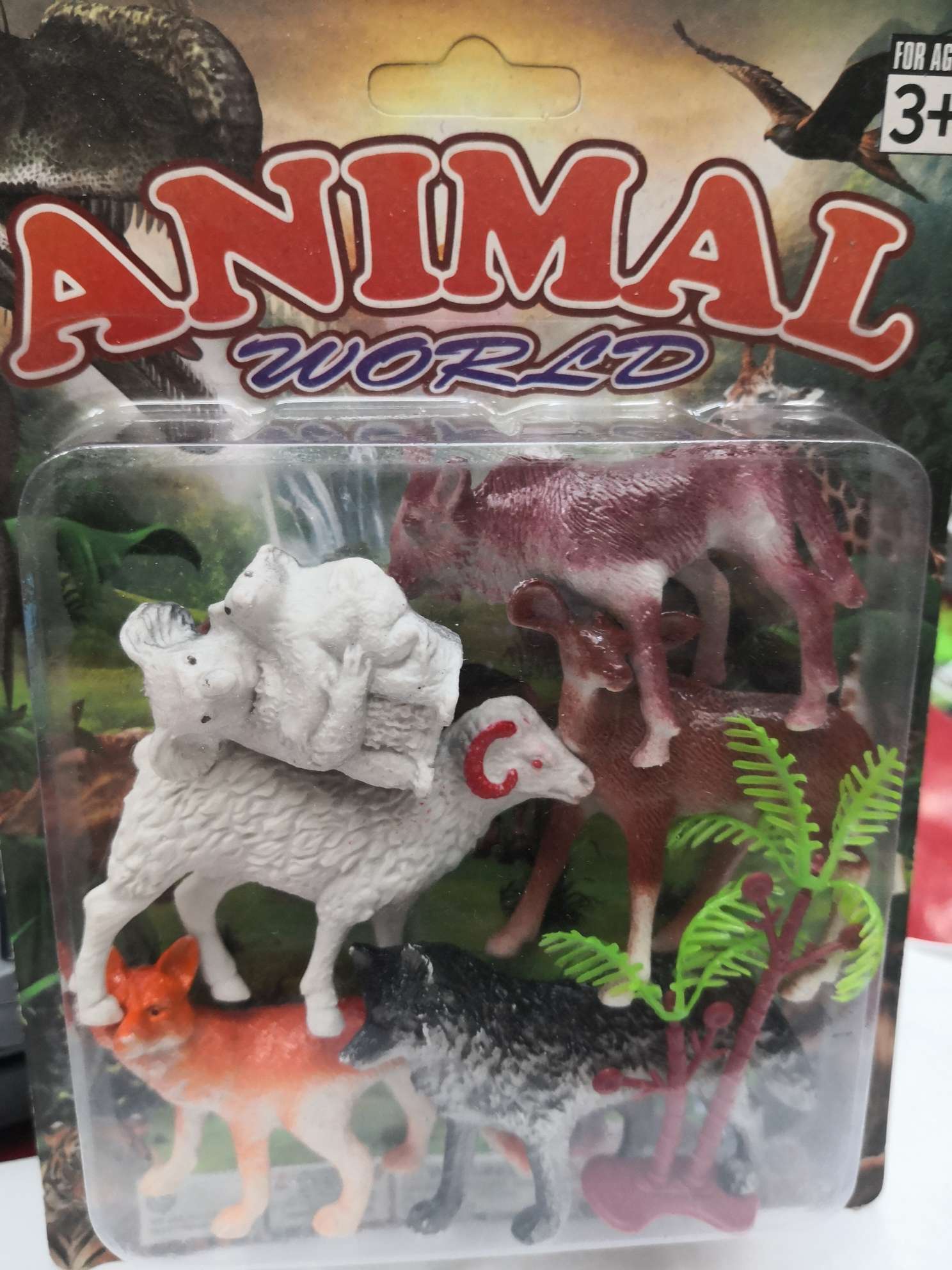 Suck card six small plastic animals