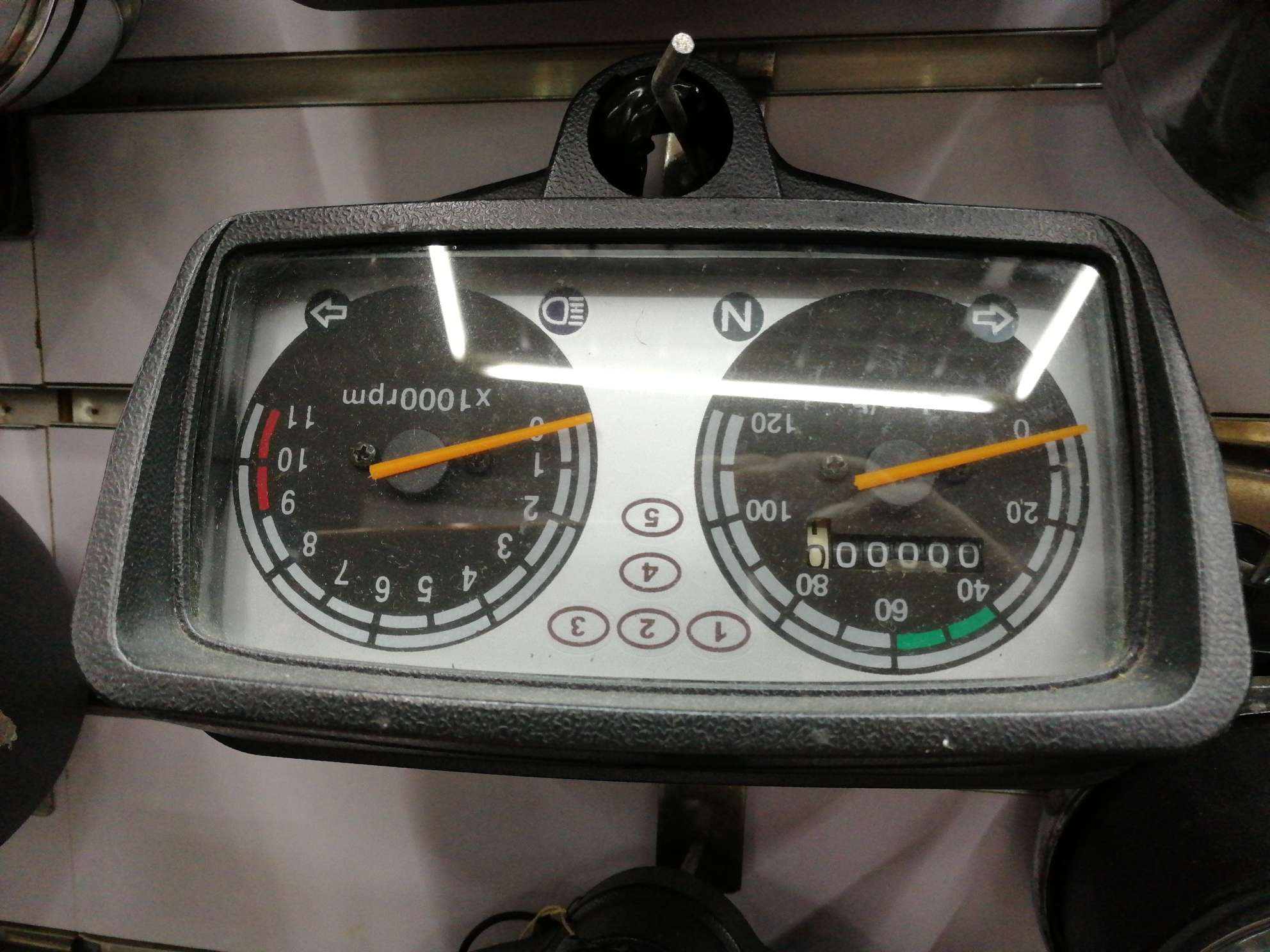 摩托车配件（摩配）  仪表（里程表）CG125