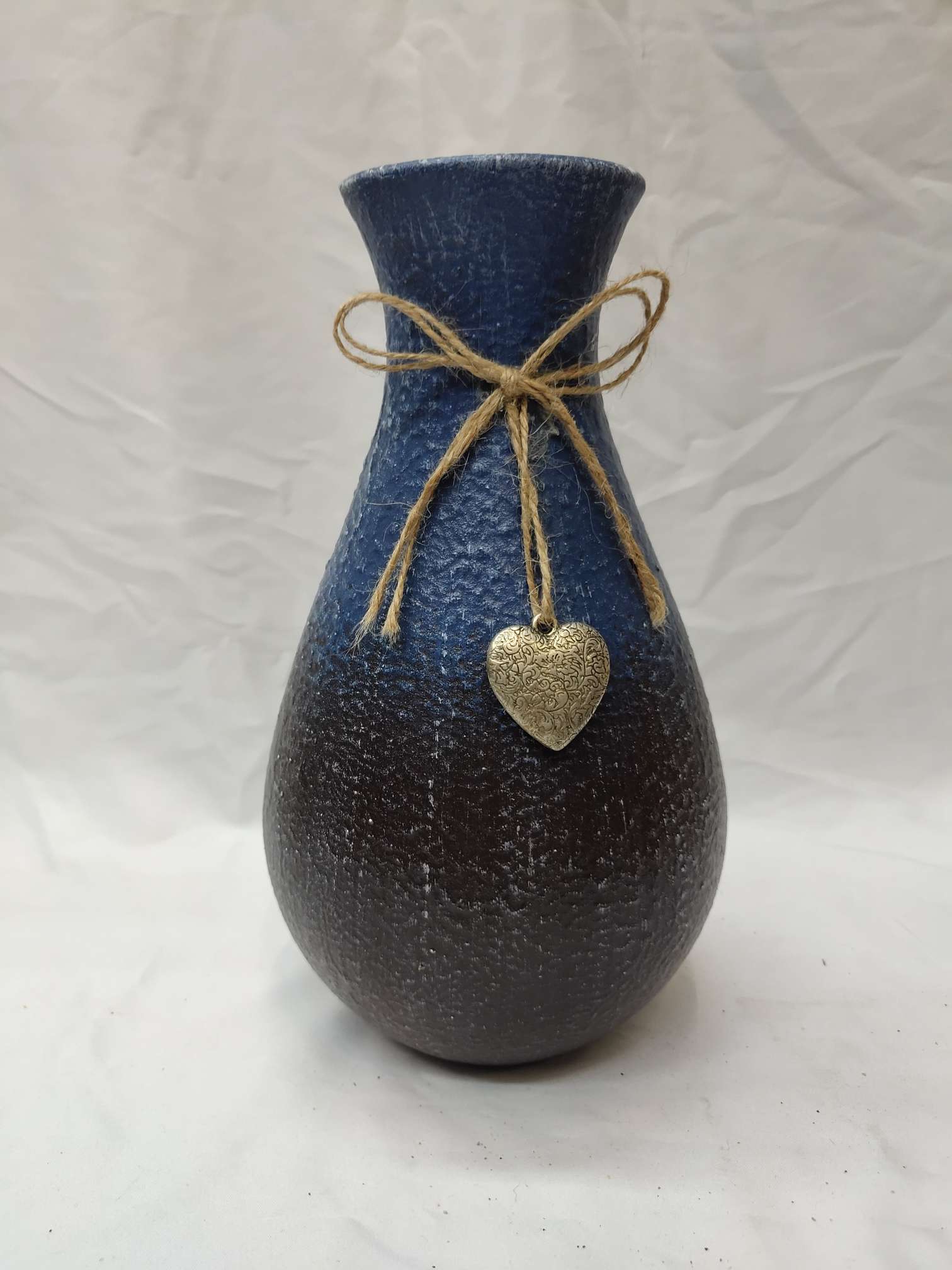 Desktop vase pendant