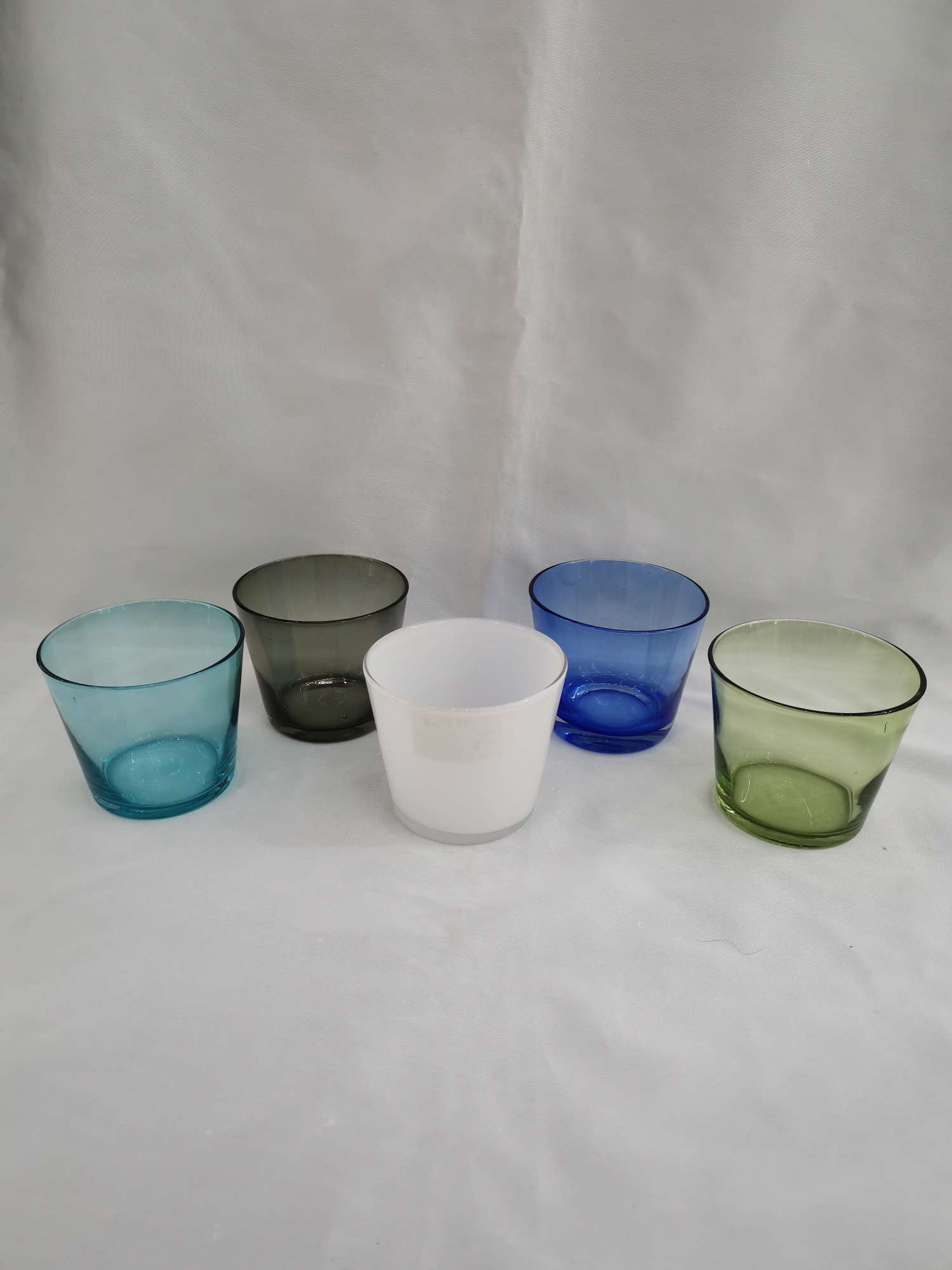 Colored glass wax bowl