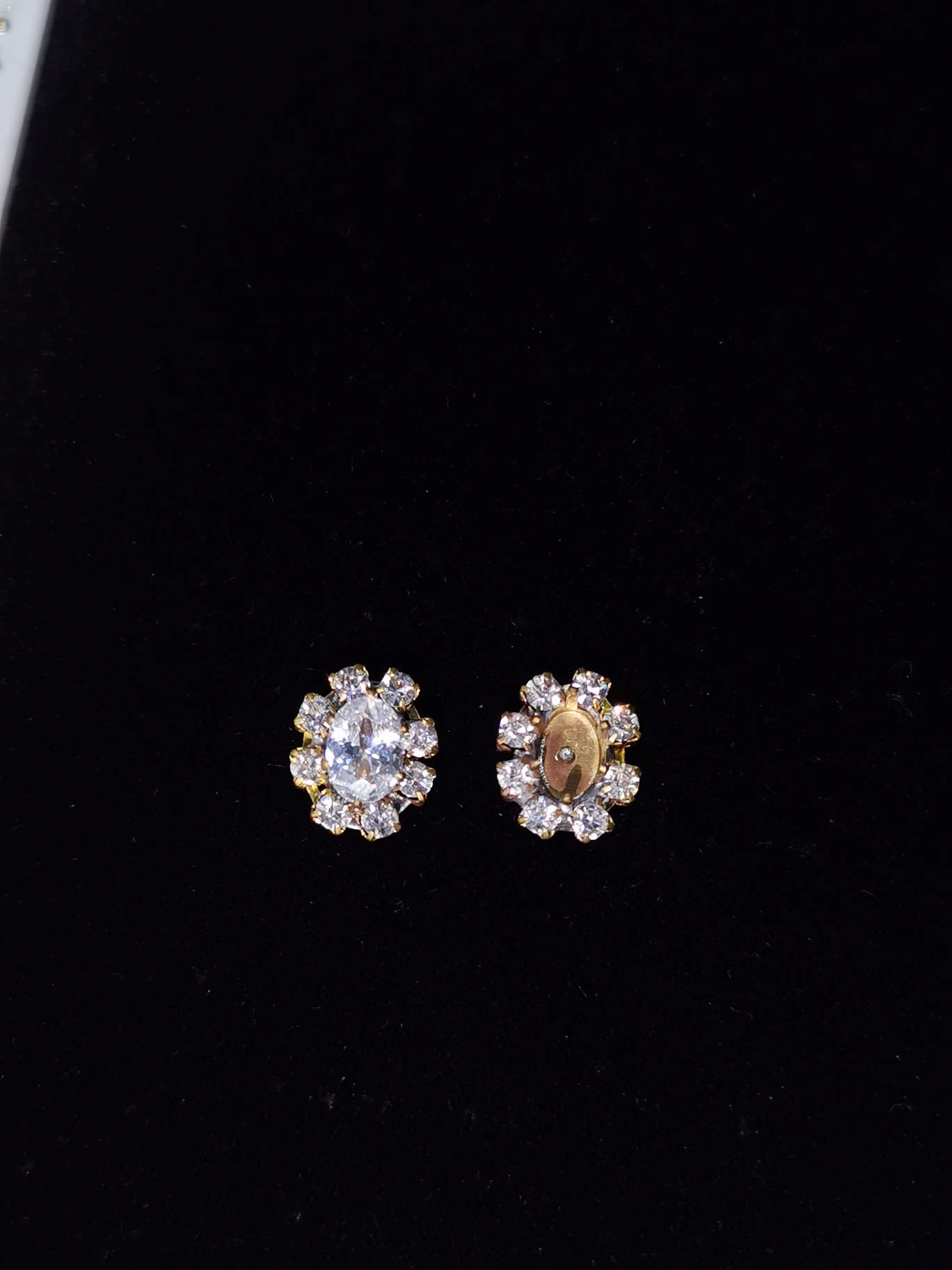 5*7 egg line coring earring crystal zirconium thumbnail