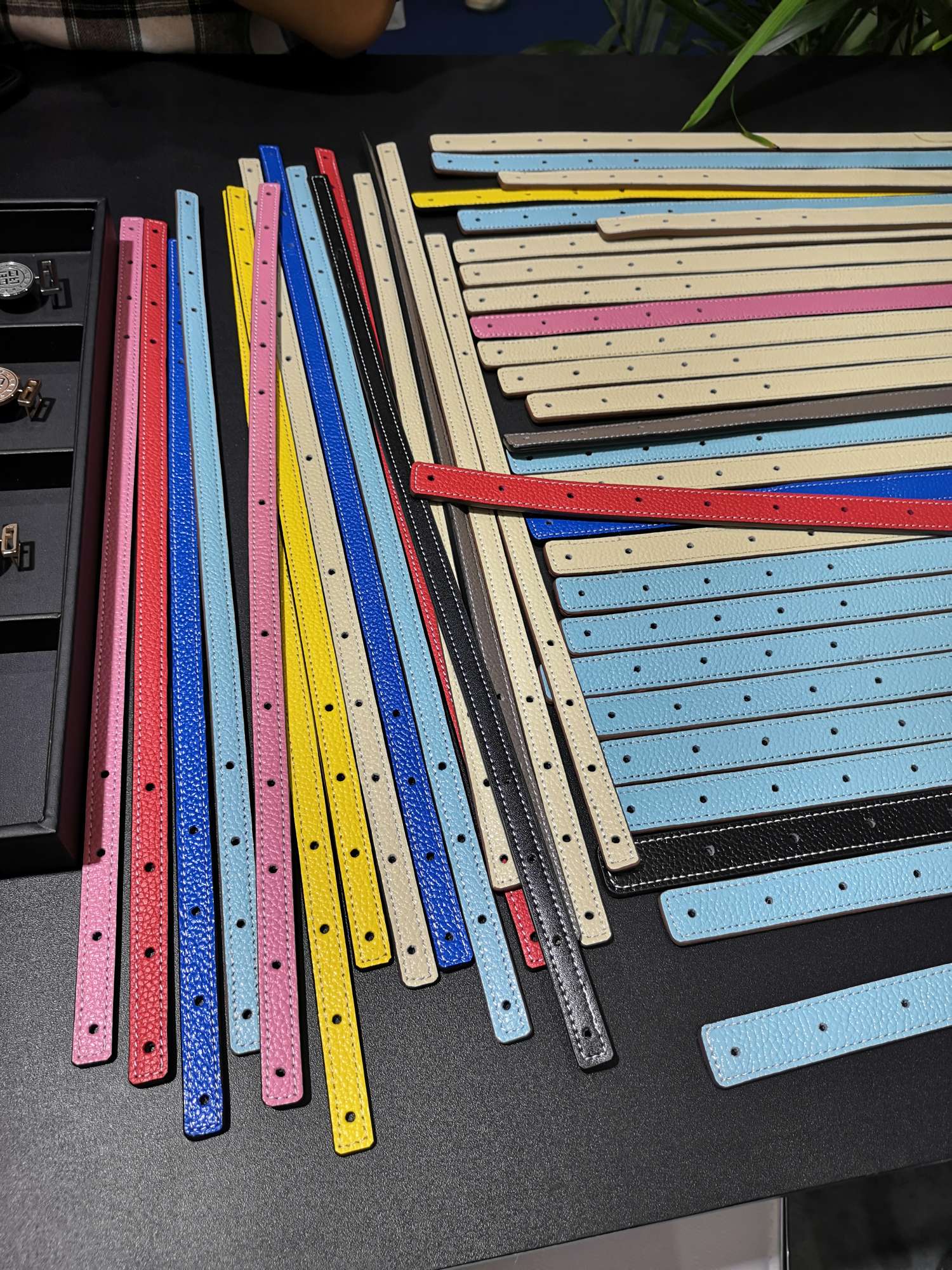 【买家秀】
特别合适这个季节的款式
反馈也软绵绵的好评[呲牙]
好看加小小的可爱
谢谢您找到它的美
推荐给大家[太阳]详情图7