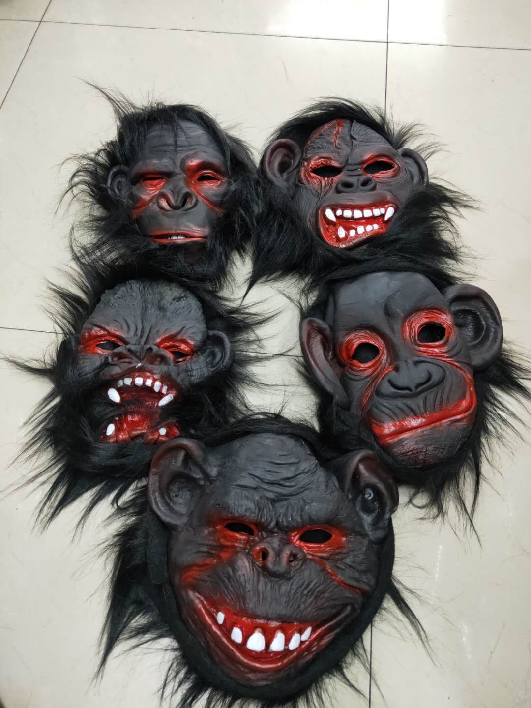 Wholesale of Halloween toys featuring vinyl masks, gorilla masks and pranks
