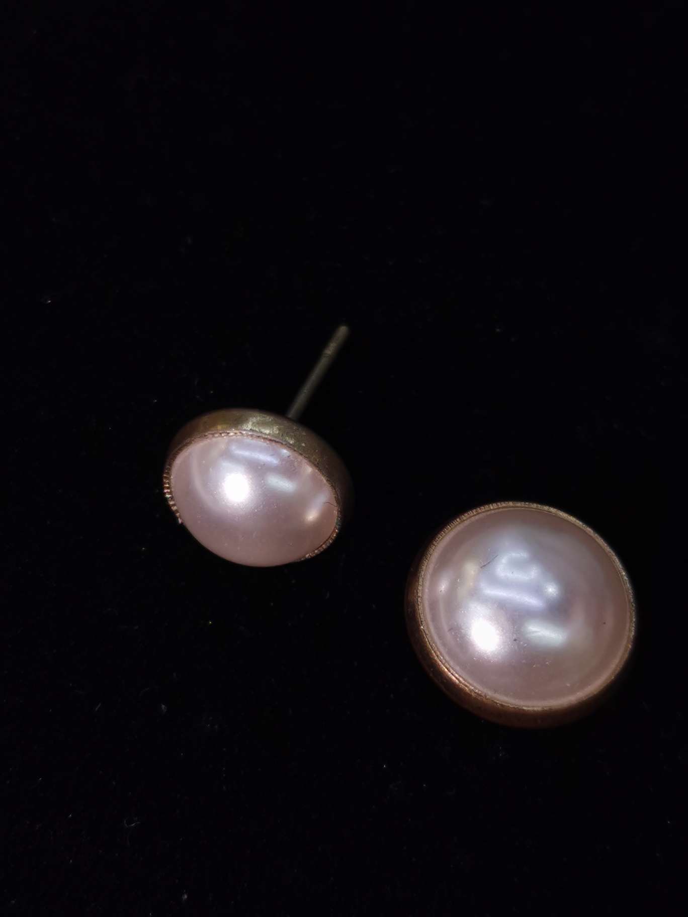 6Mm Semi-Round Pearl Stud Earrings details Picture