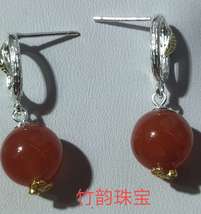 10mm南红圆珠+纯银耳钉非常时尚有个性与众不同的感觉自戴送礼很有面子批发价销售