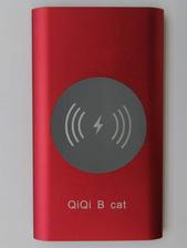 Qi Qi  无线充电宝 WQ2  6000mah  新款爆款无线充电宝快充迷你超薄便携式充电宝