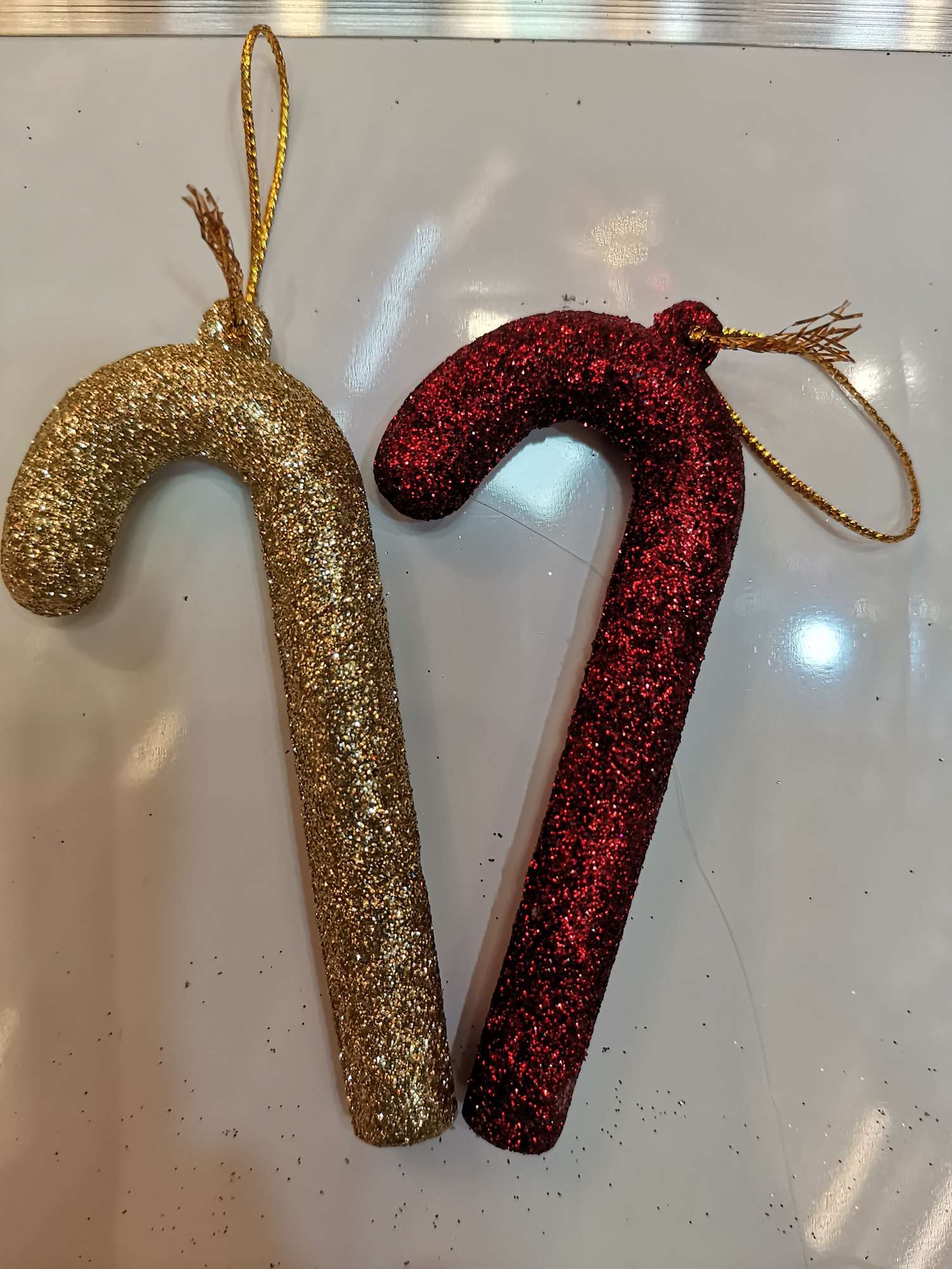 Six plastic Christmas cane pendants, each measuring 4*9CM Application Scenario