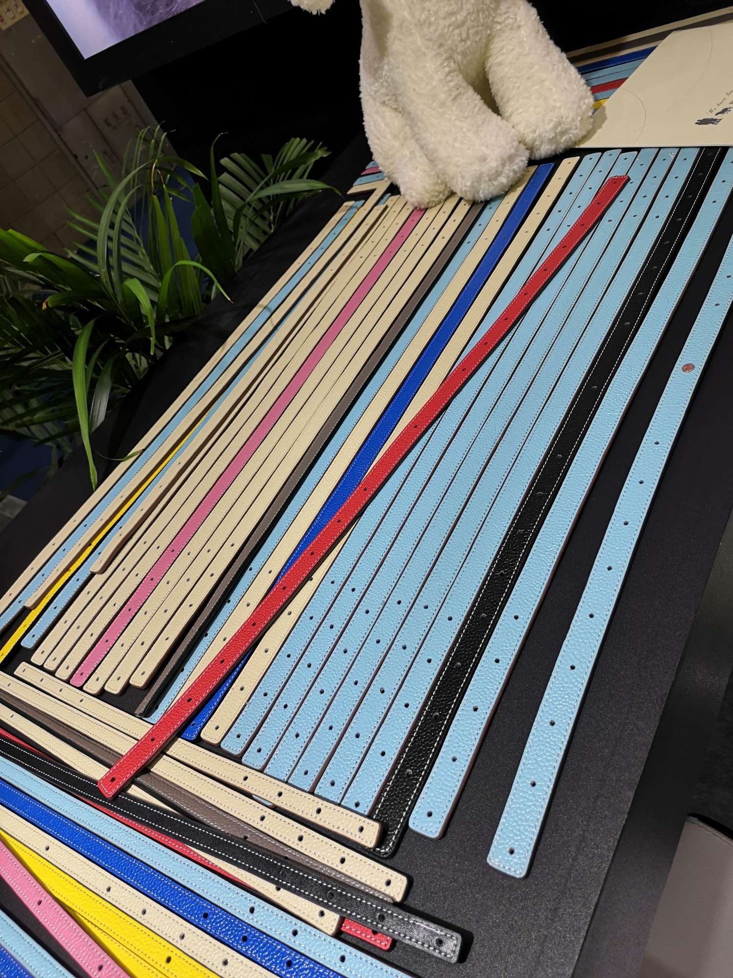 【买家秀】
特别合适这个季节的款式
反馈也软绵绵的好评[呲牙]
好看加小小的可爱
谢谢您找到它的美
推荐给大家[太阳]详情图8