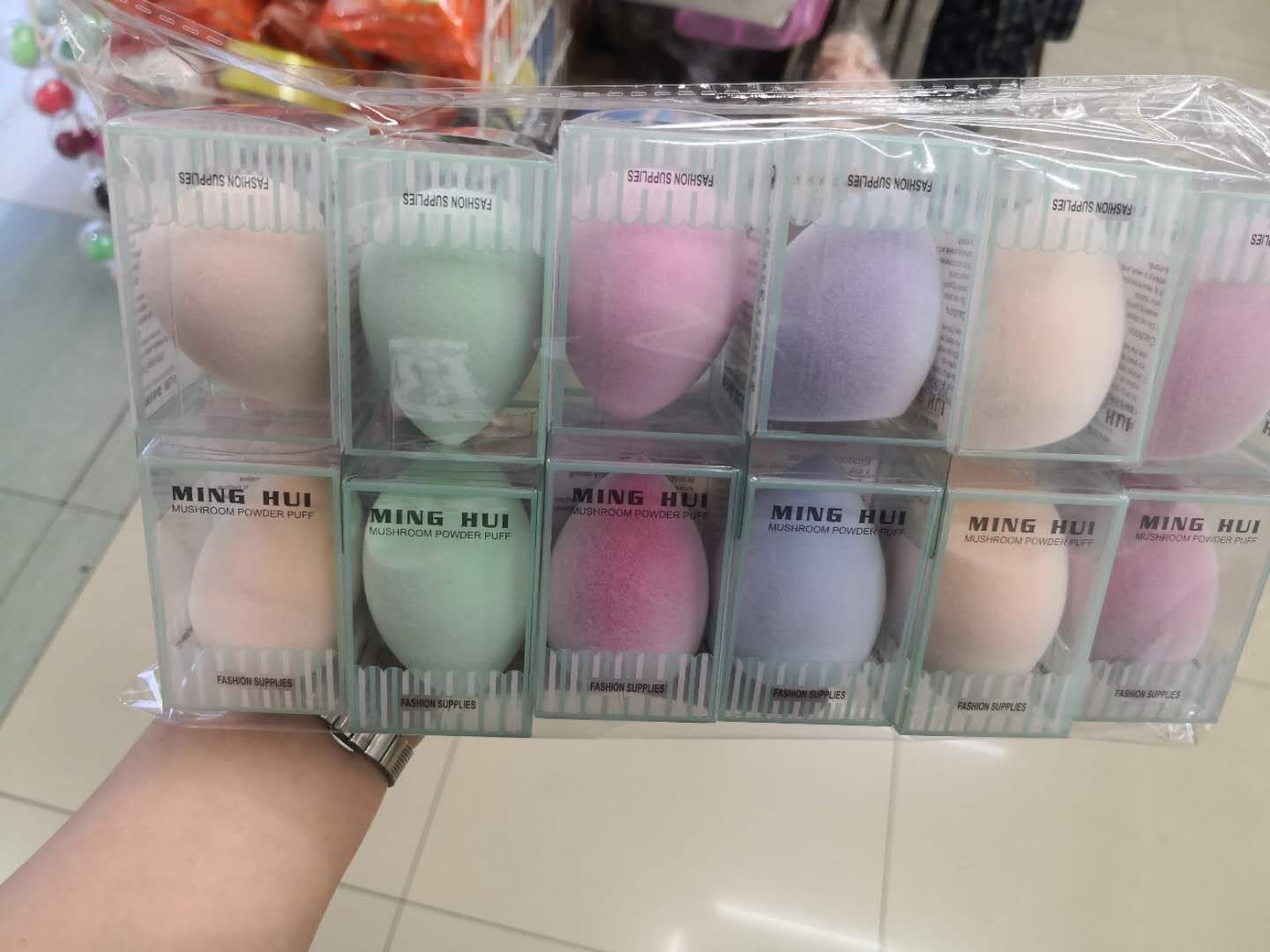 网红款 植绒美妆蛋 泡水大产品图