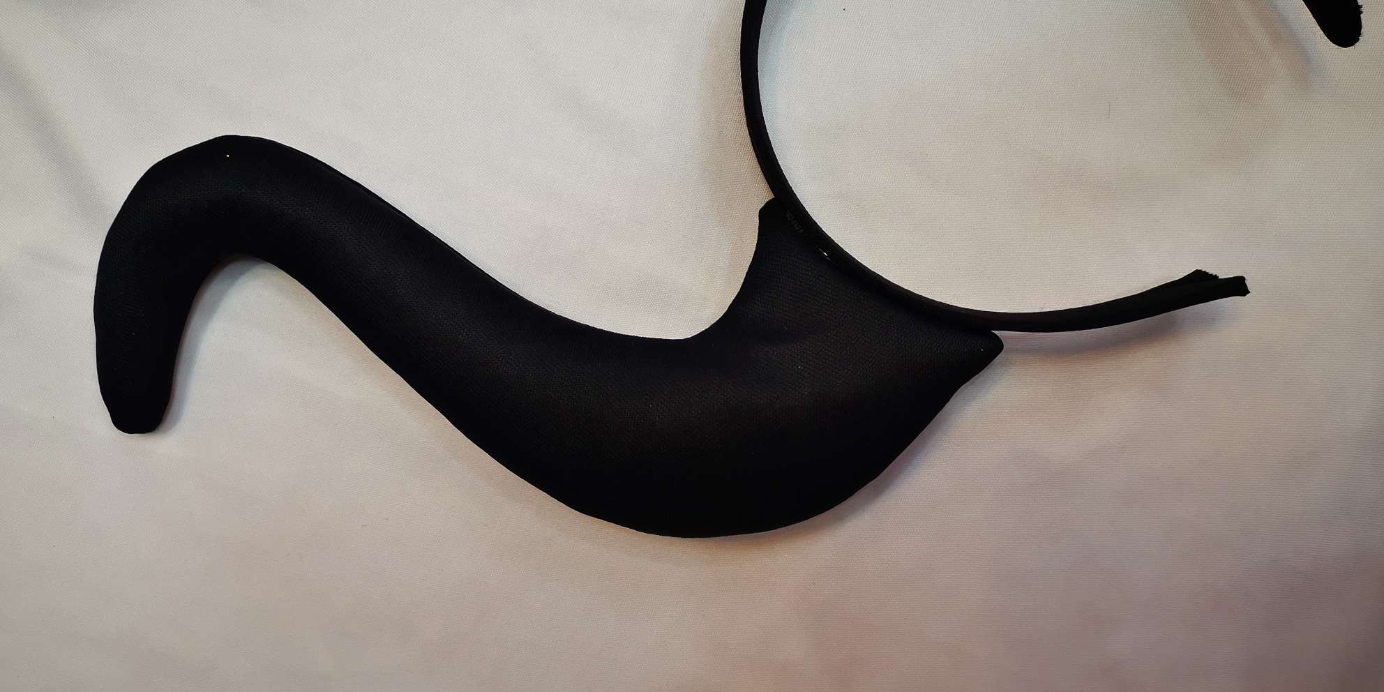 Halloween carnival daily necessities, party supplies, and the horn headband for the stepmother's tea party details Picture