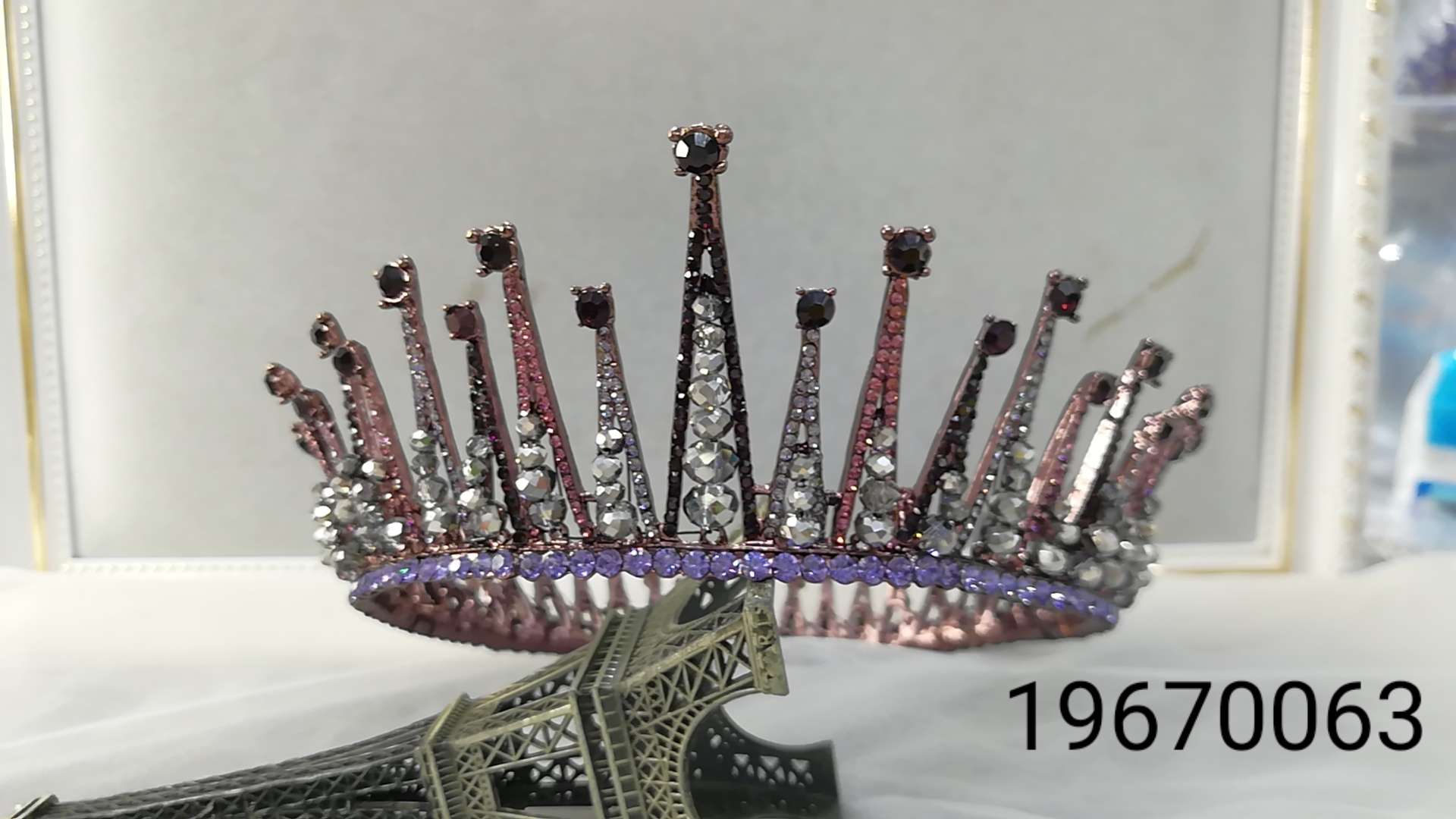 Alloy crown round crown with handcrafted headwear