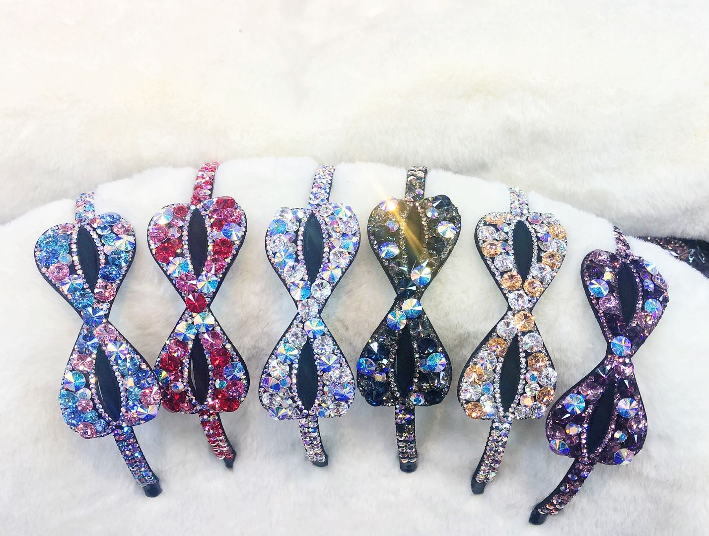Hair accessories with diamond clip hair band thumbnail