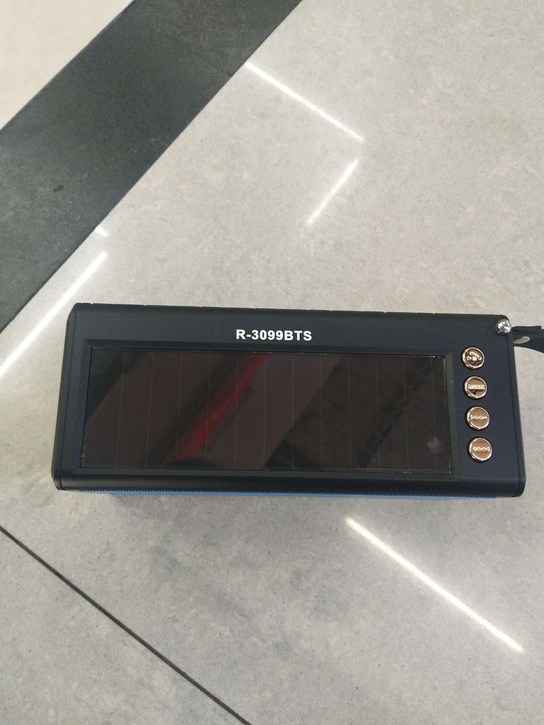 R-3099BT with Bluetooth and FM solar speaker details Picture