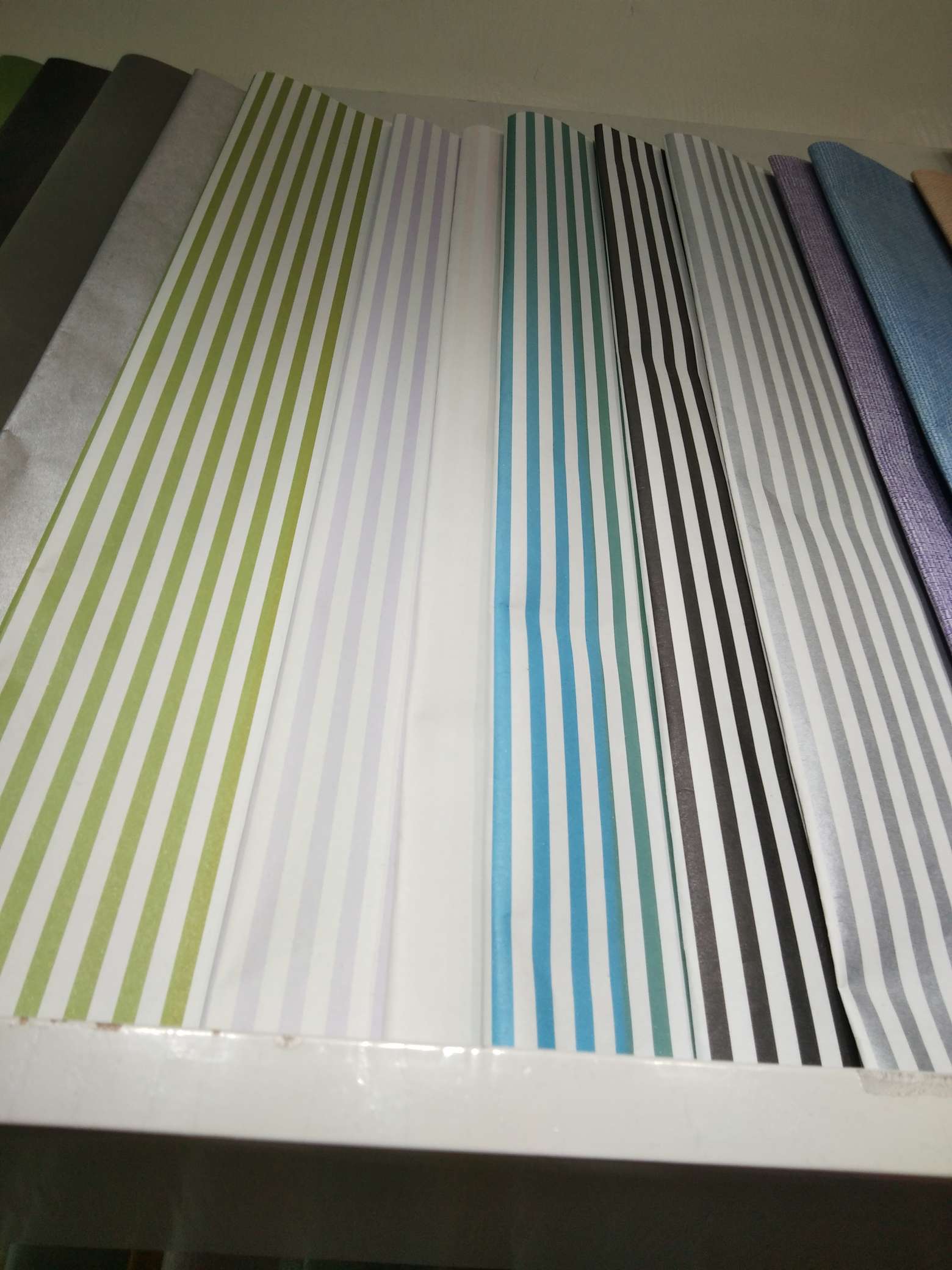 Colorful striped paper-wrapped flower paper for fresh flower packaging