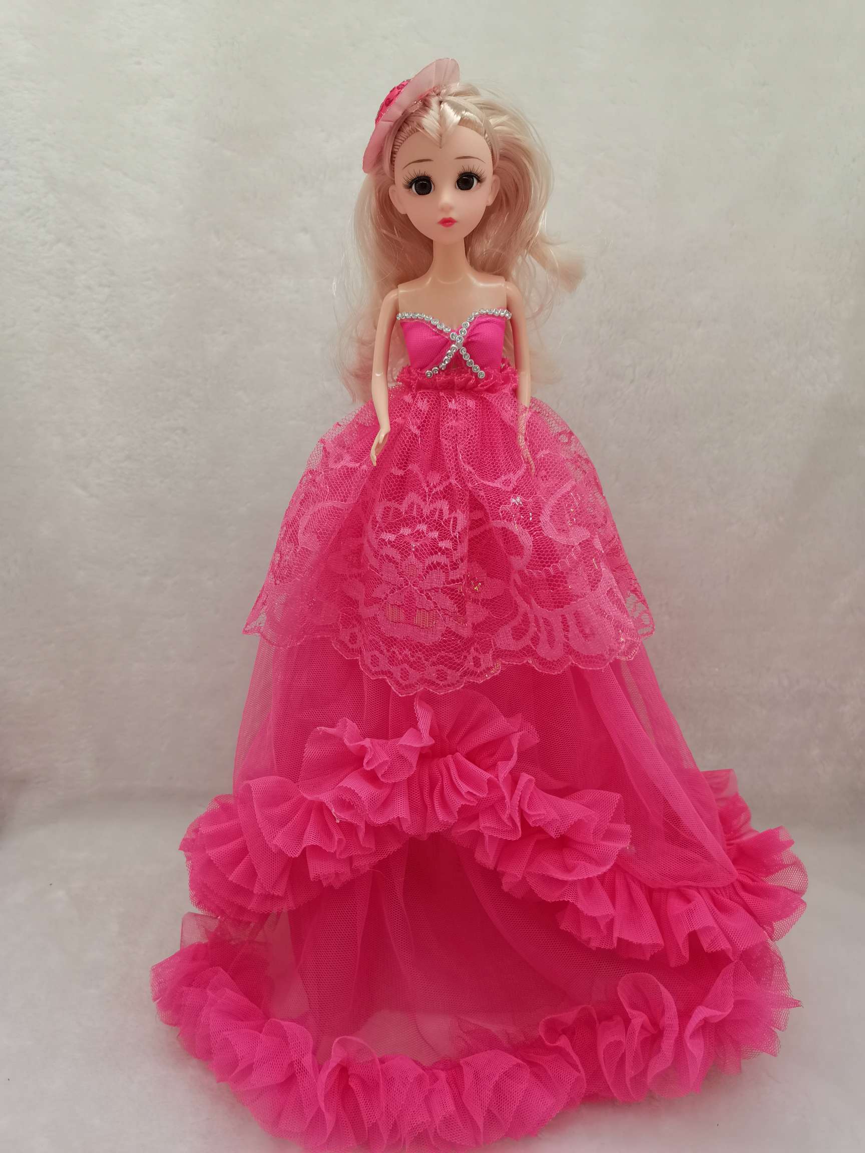 Barbie doll thumbnail