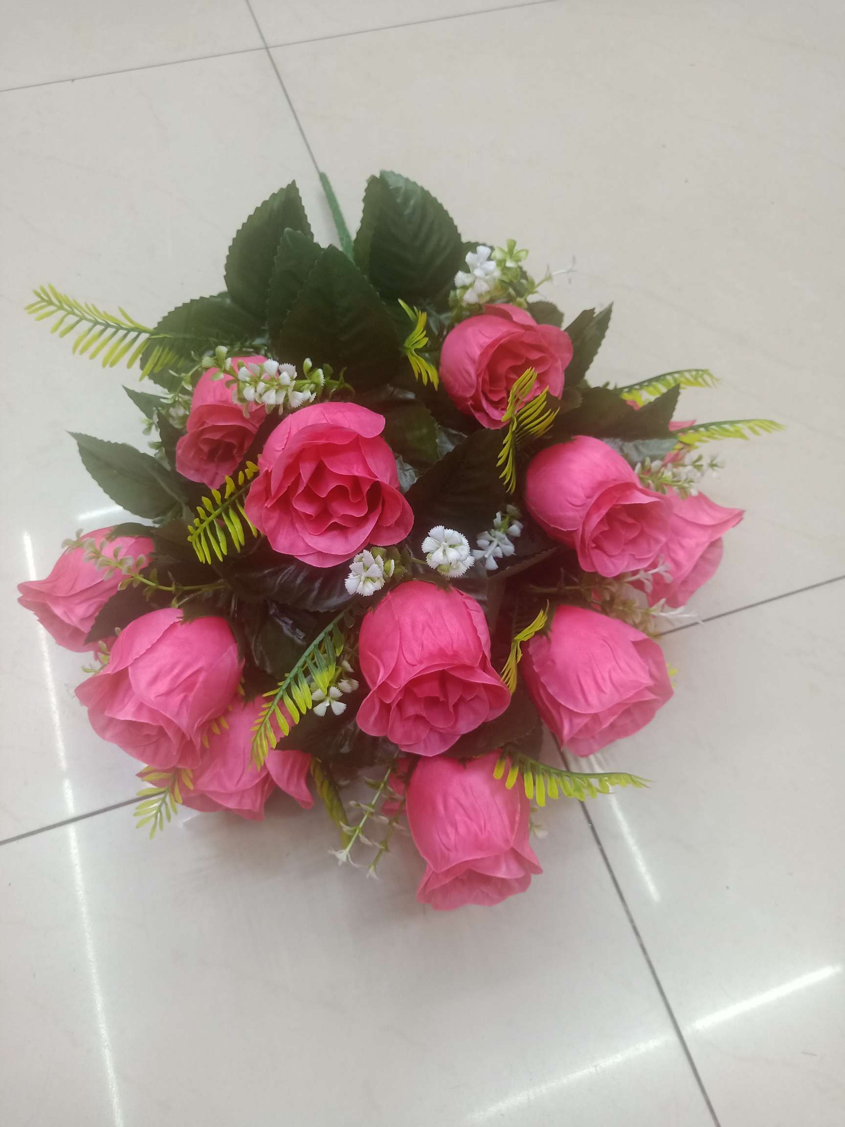 Artificial flowers, fake flowers, decorative flowers, and large flower buds