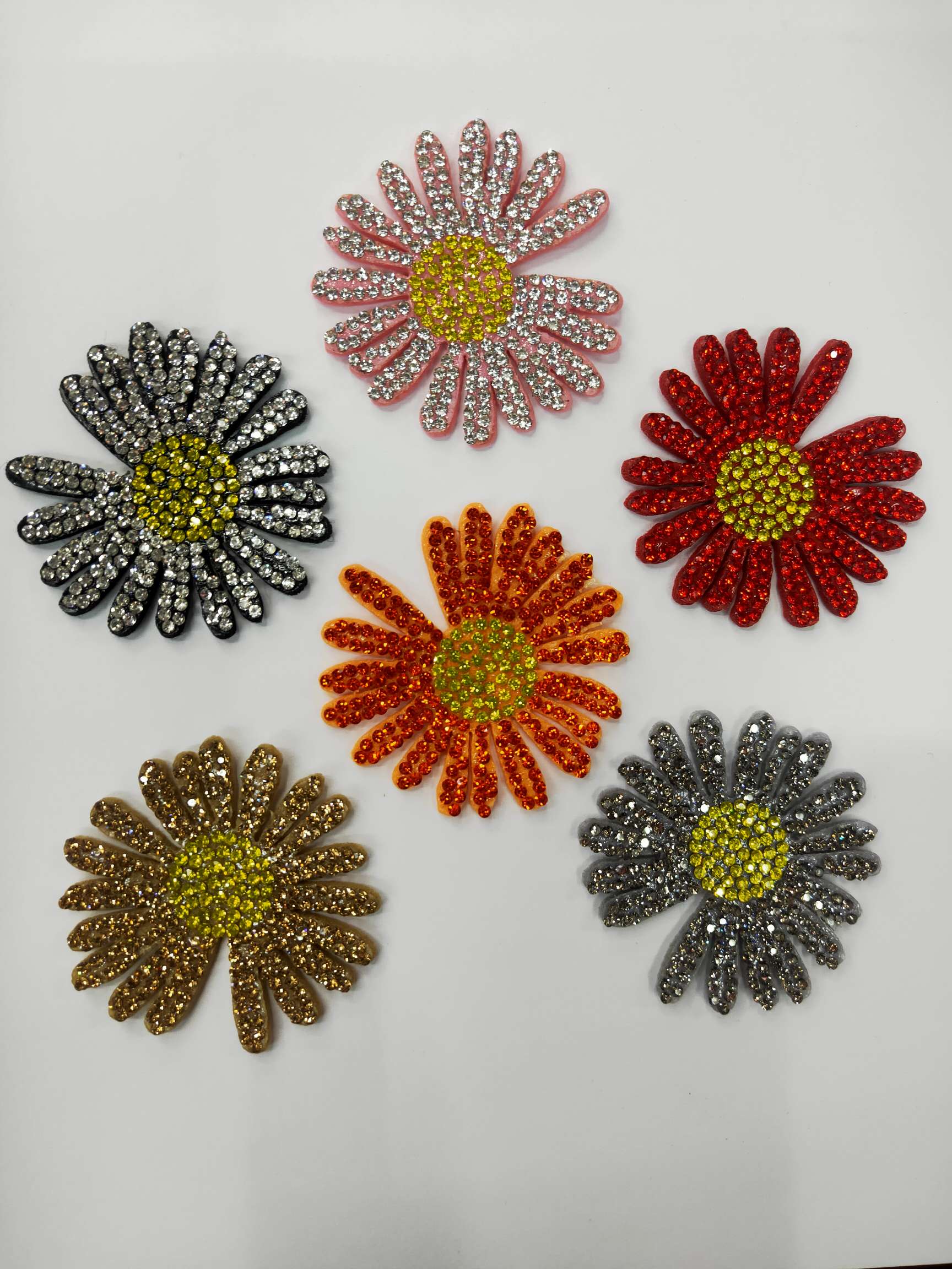 厂家直销无纺布水钻片小雏菊爆款