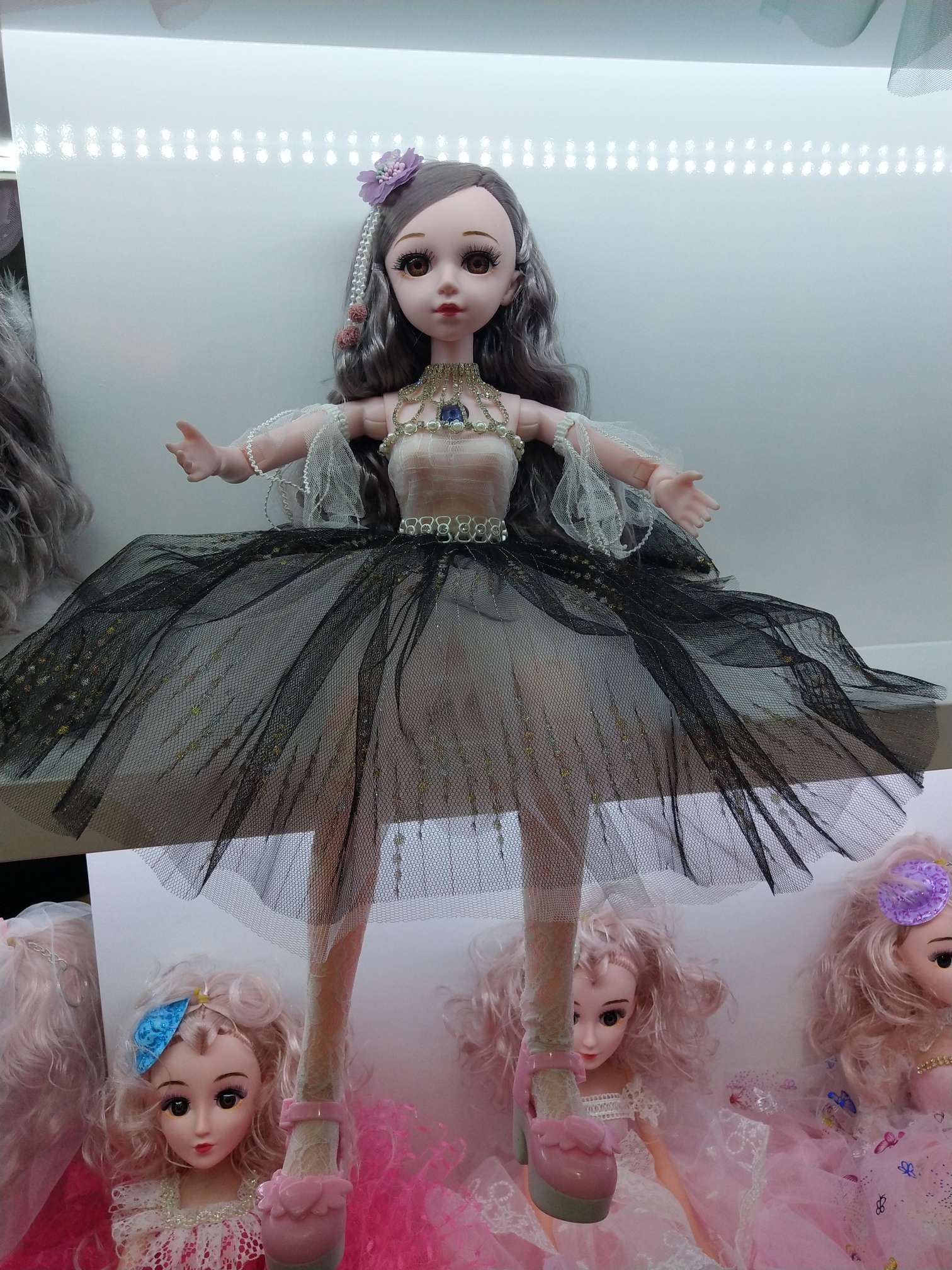 60Cm娃娃3号，带亮灯、带歌30首左右。5个起发，快递费自付。