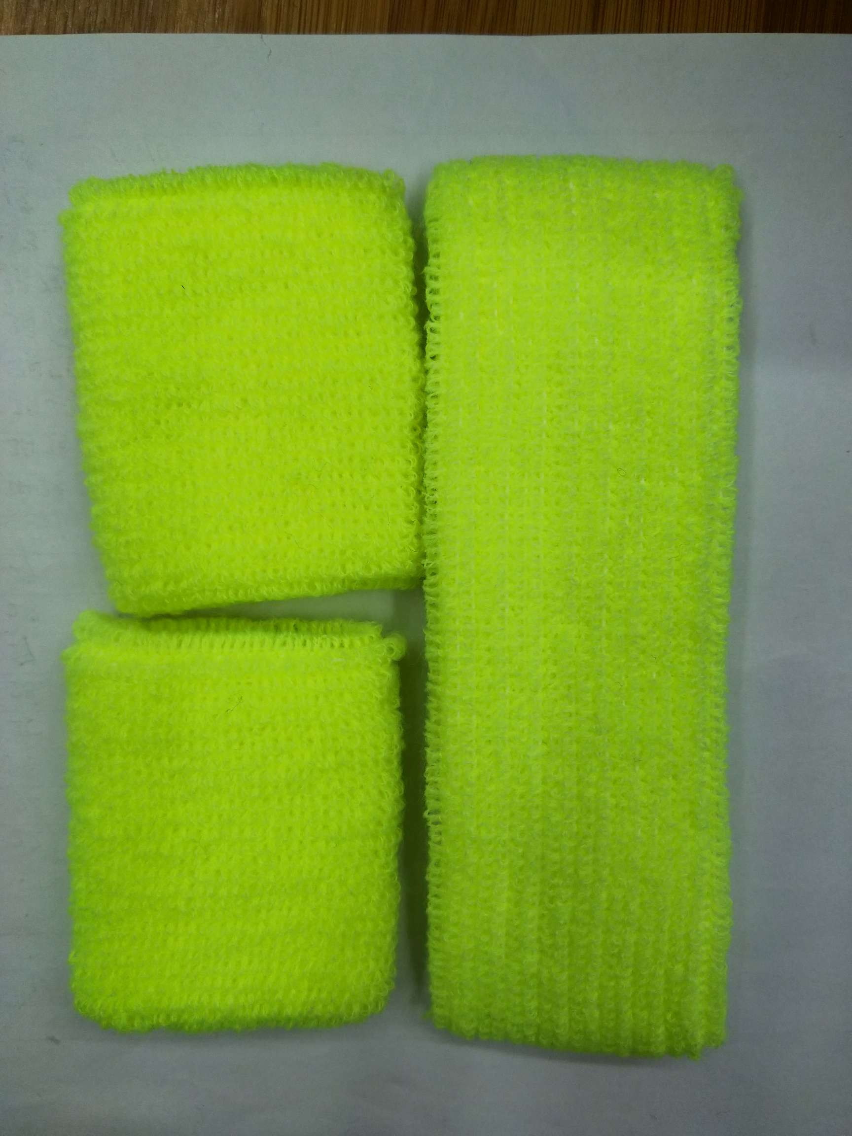 Headband with wrist guard, daily life for girls, ponytail, small braid, hair tie, headwear, hair band, leather band Application Scenario