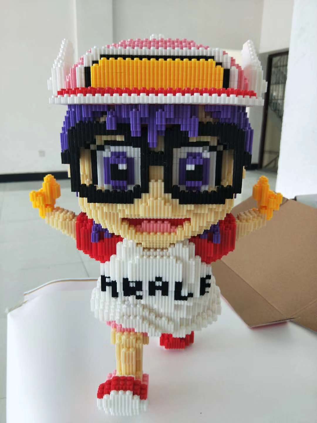 Small particle blocks puzzle assembly compatible with Lego children toys Arale presents wholesale thumbnail