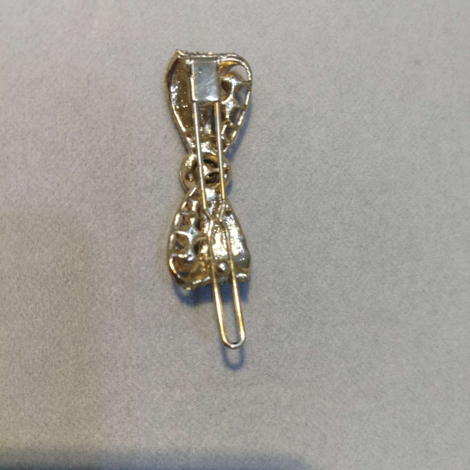 Crystal White Diamond Frog Buckle Korean Bow Banana Clip Vertical Clip Ponytail Clip Hair Clip Small Non-Slip Vertical Clip Diamond Hair Accessories Korea And Korea Large Hair Clip Headwear Small Jinling Jewelry 410815 Application Scenario