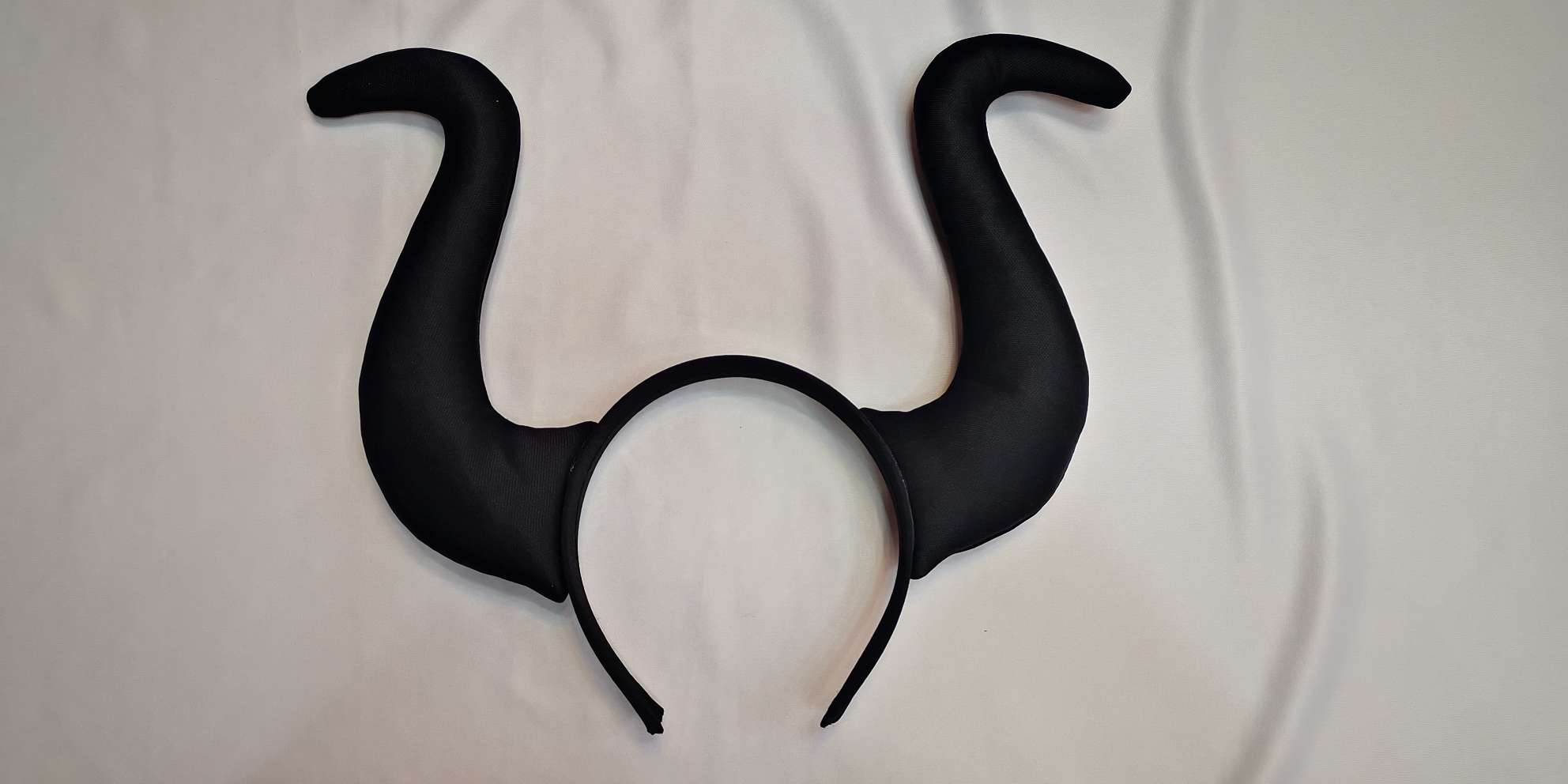 Halloween carnival daily necessities, party supplies, and the horn headband for the stepmother's tea party Specification image