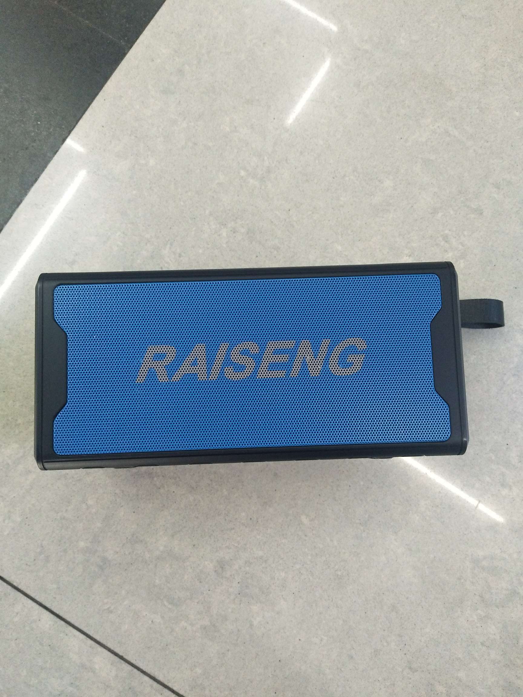 R-3099BT with Bluetooth and FM solar speaker Specification image