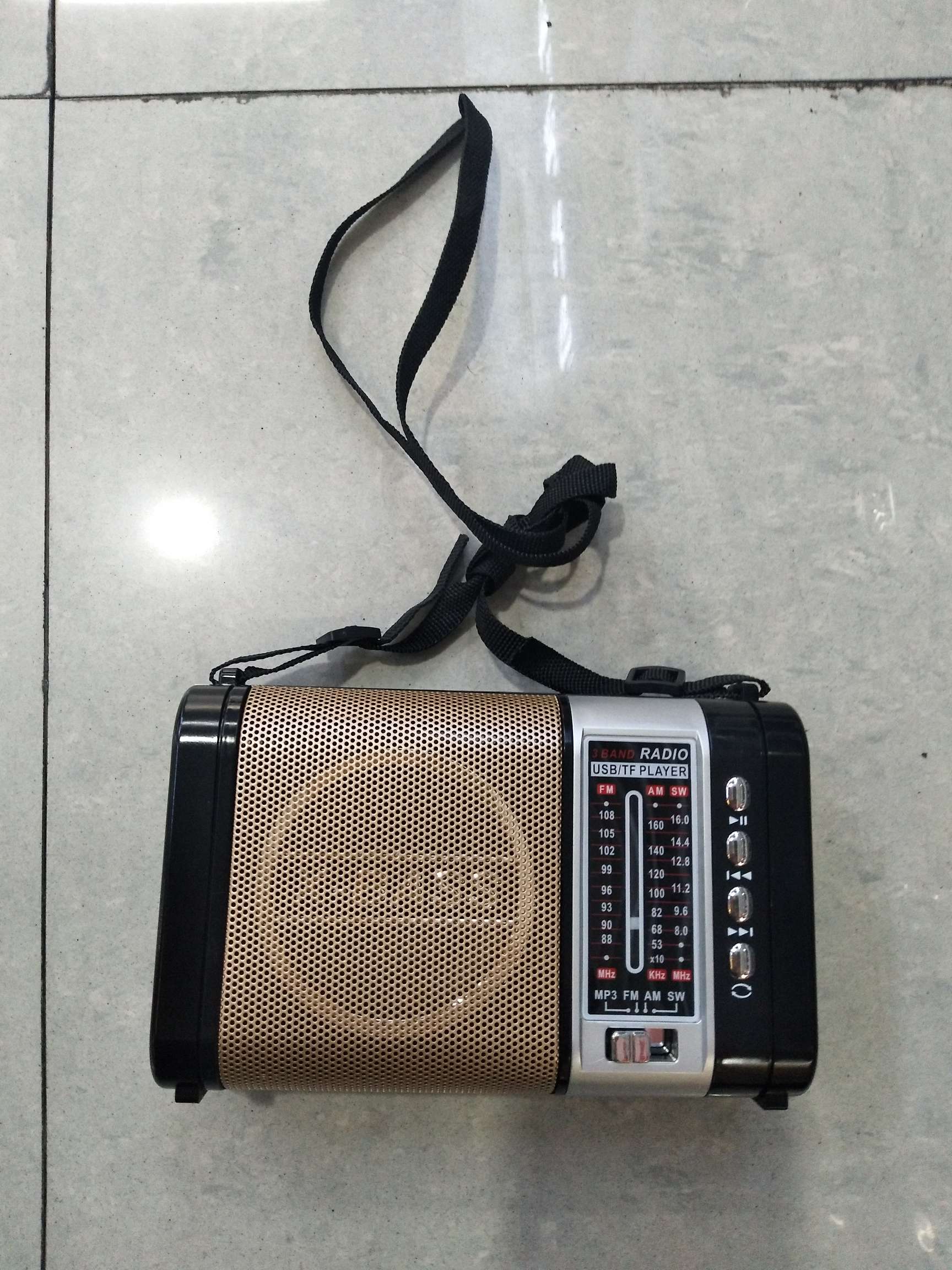 Also called 771URT radio with lamp plug card thumbnail