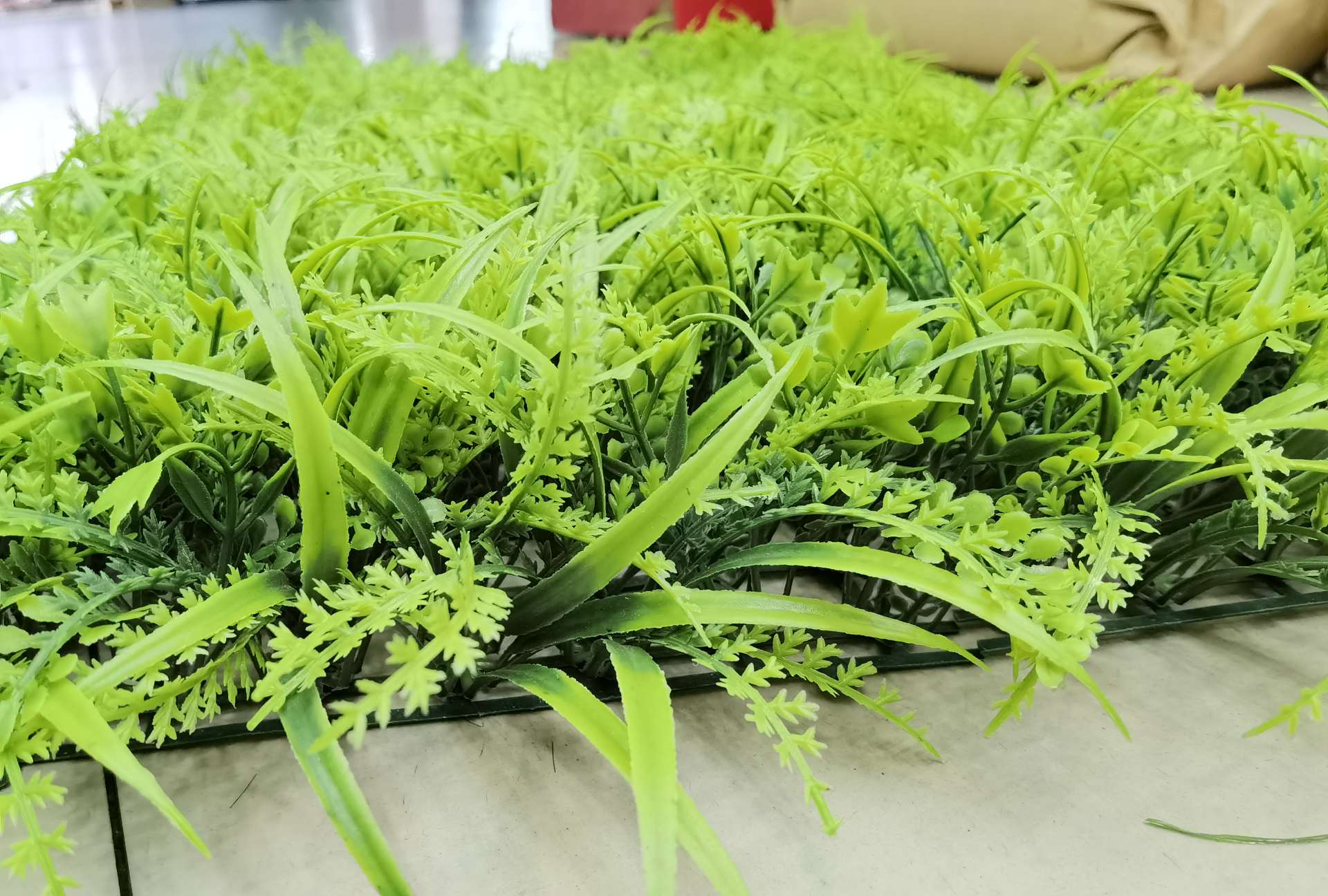 Artificial plant wall, green plant wall, decorative plant wall, flower wall, background wall, interior decoration, balcony, storefront decoration, high-quality artificial grass details Picture