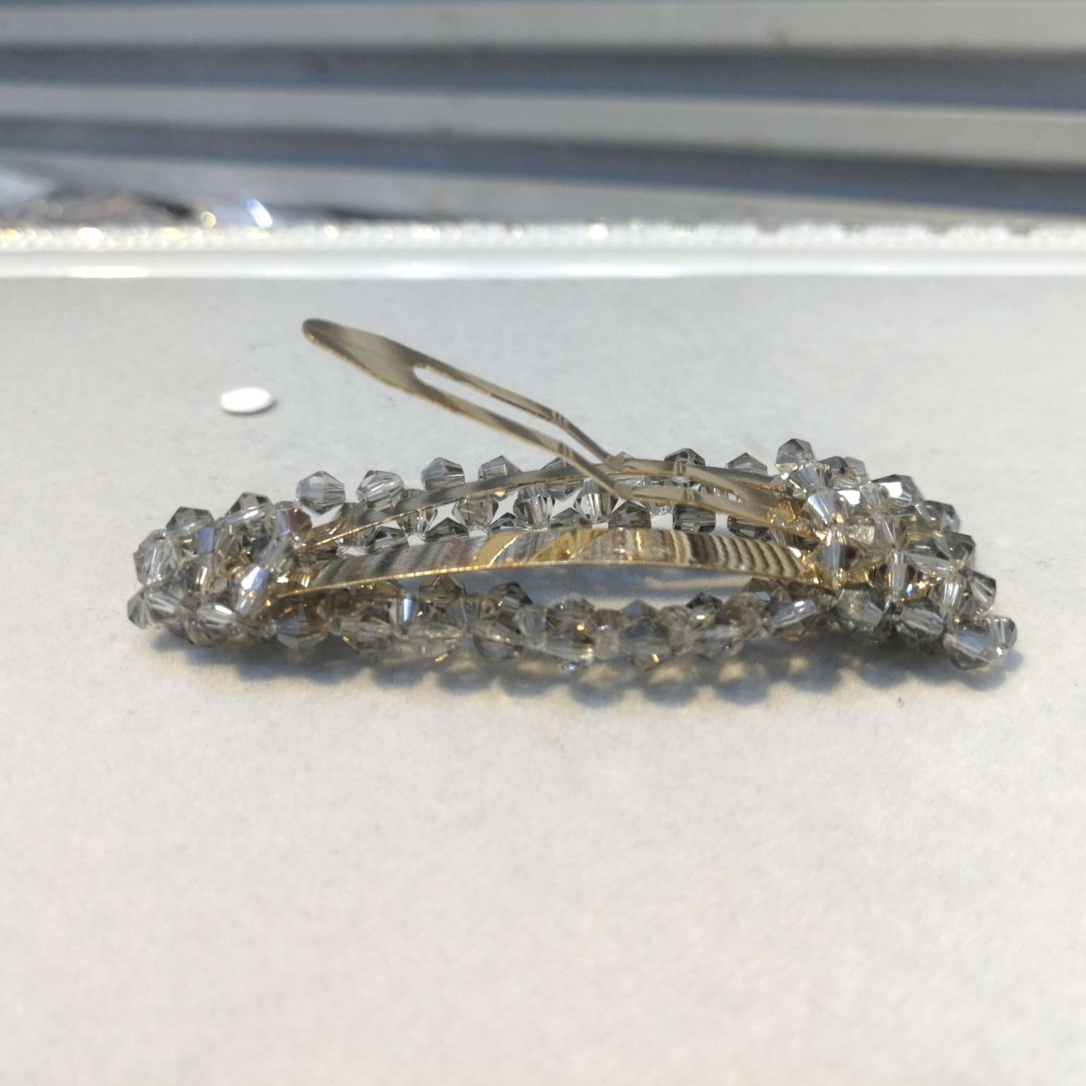 Hecho a mano PP clip 6 cm arco coreano clip de plátano clip vertical clip de cola de caballo clip para el pelo pequeño tamaño antideslizante tarjeta vertical accesorios para el pelo japonés y coreano gran tamaño tiara pequeño jinling accesorios 410815 Specification image