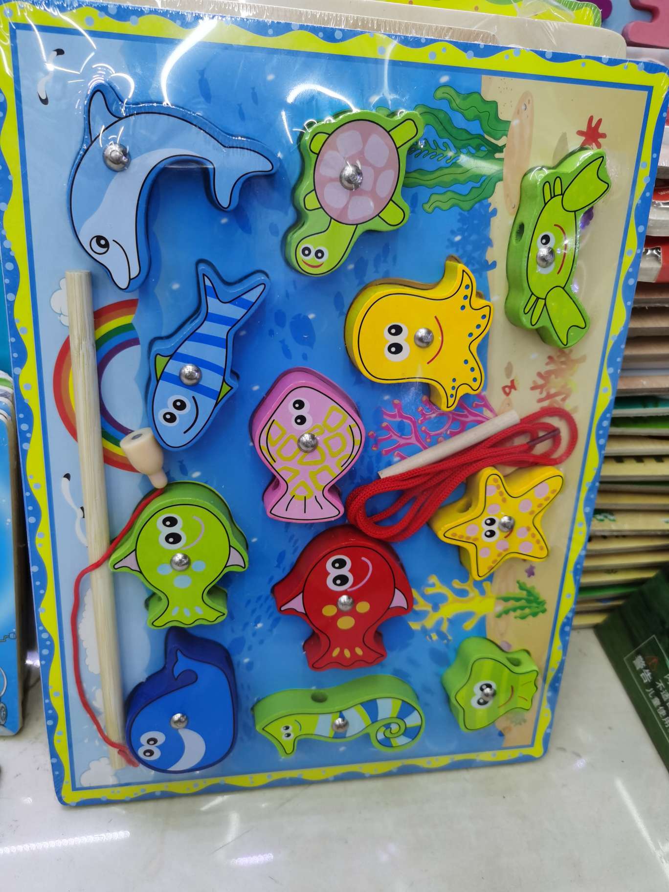 穿线钓鱼认知立体形状配对拼板