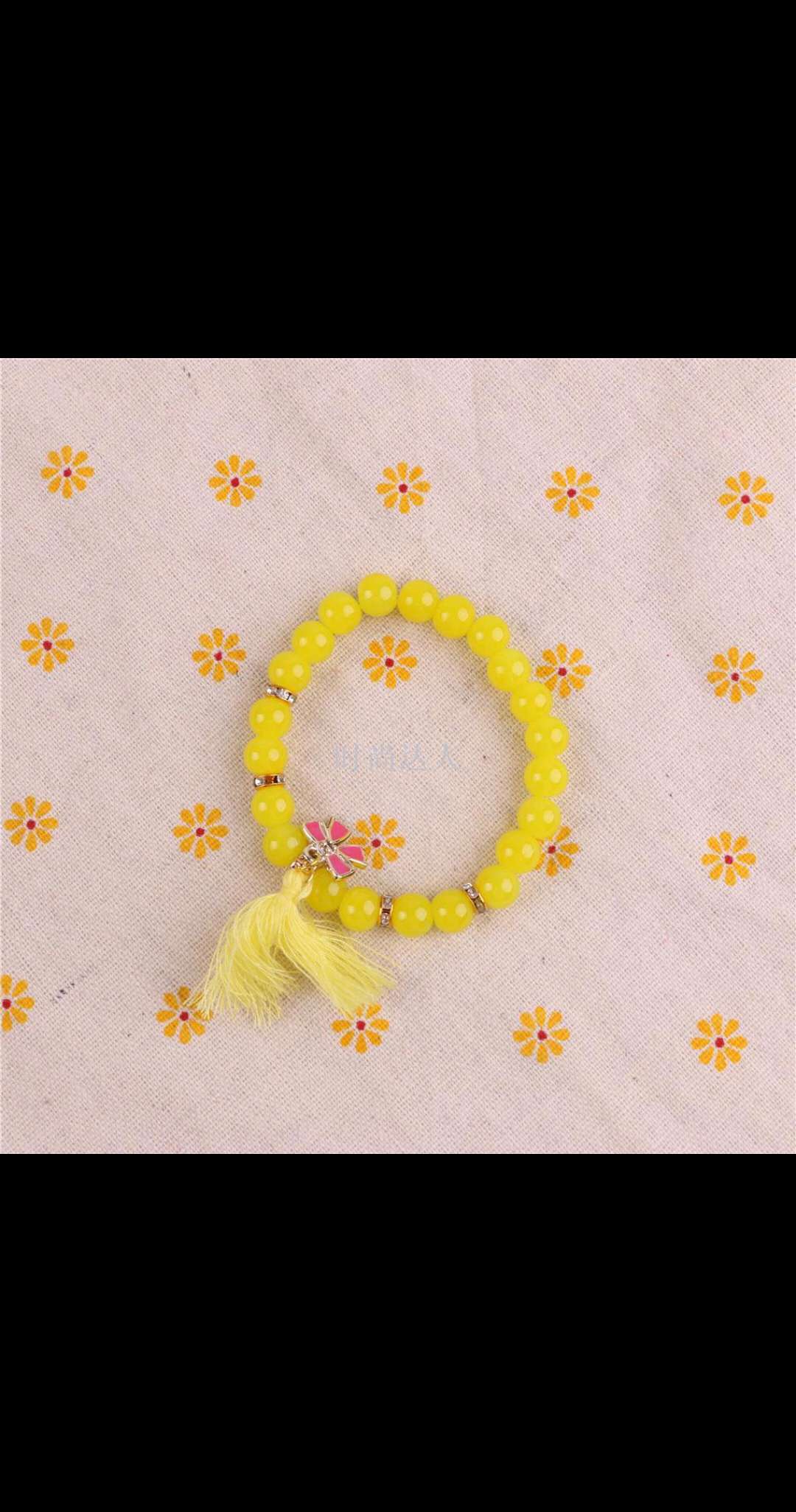 Natural chalcedony single-loop bracelet for trendy women, a fresh and fashionable silver leaf jewelry that makes you rich overnight Application Scenario