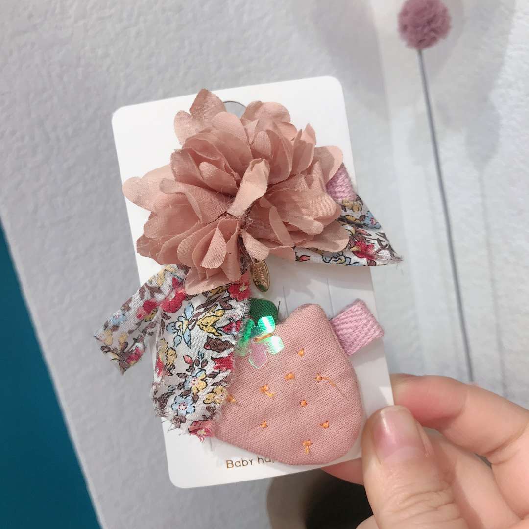 草莓仿真花对夹