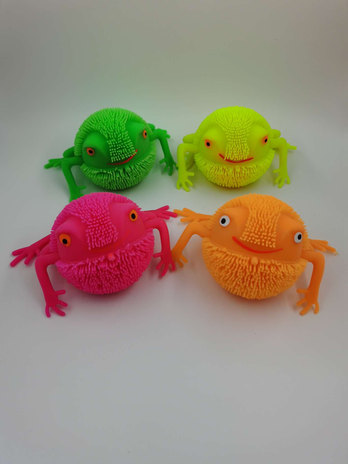 Soft glue hairy ball hairy animal hairy frog thumbnail