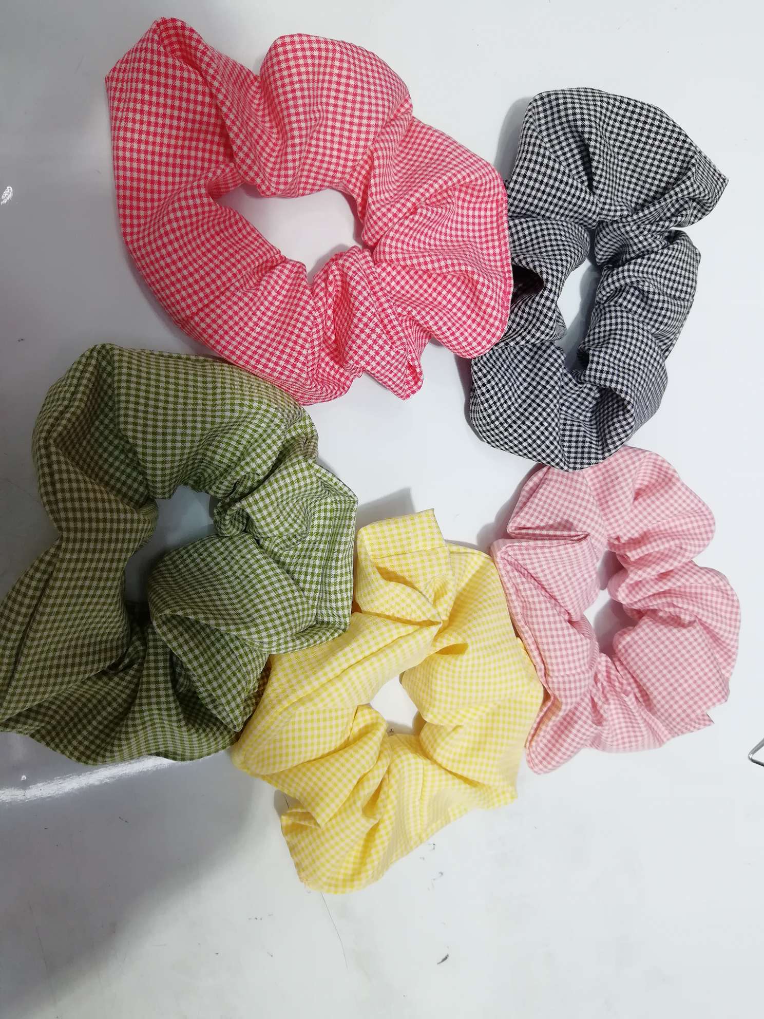 Small checkered headband thumbnail