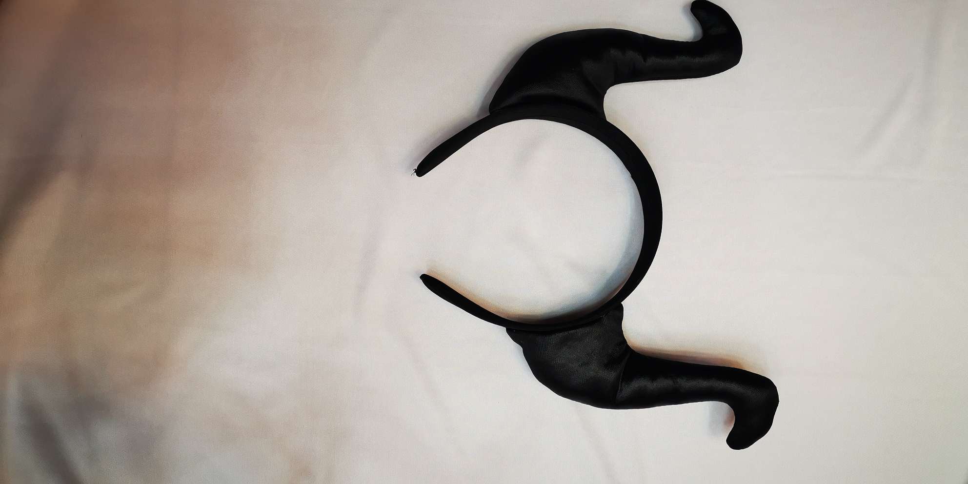 万圣节狂欢节发箍黑红牛角发箍细节图